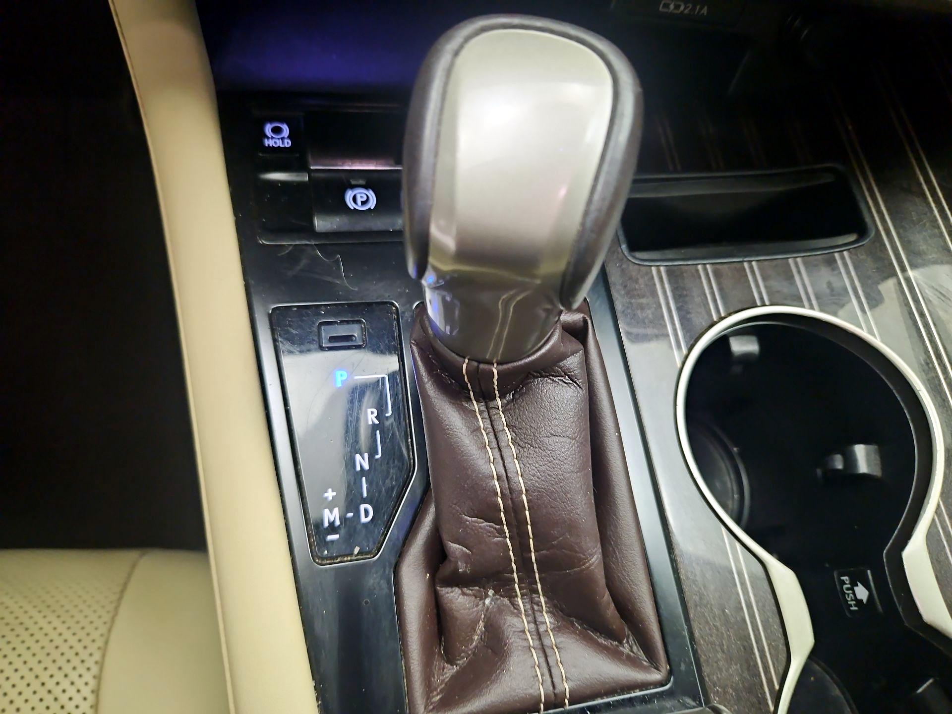 Thumbnail: 2020 Lexus RX - 18