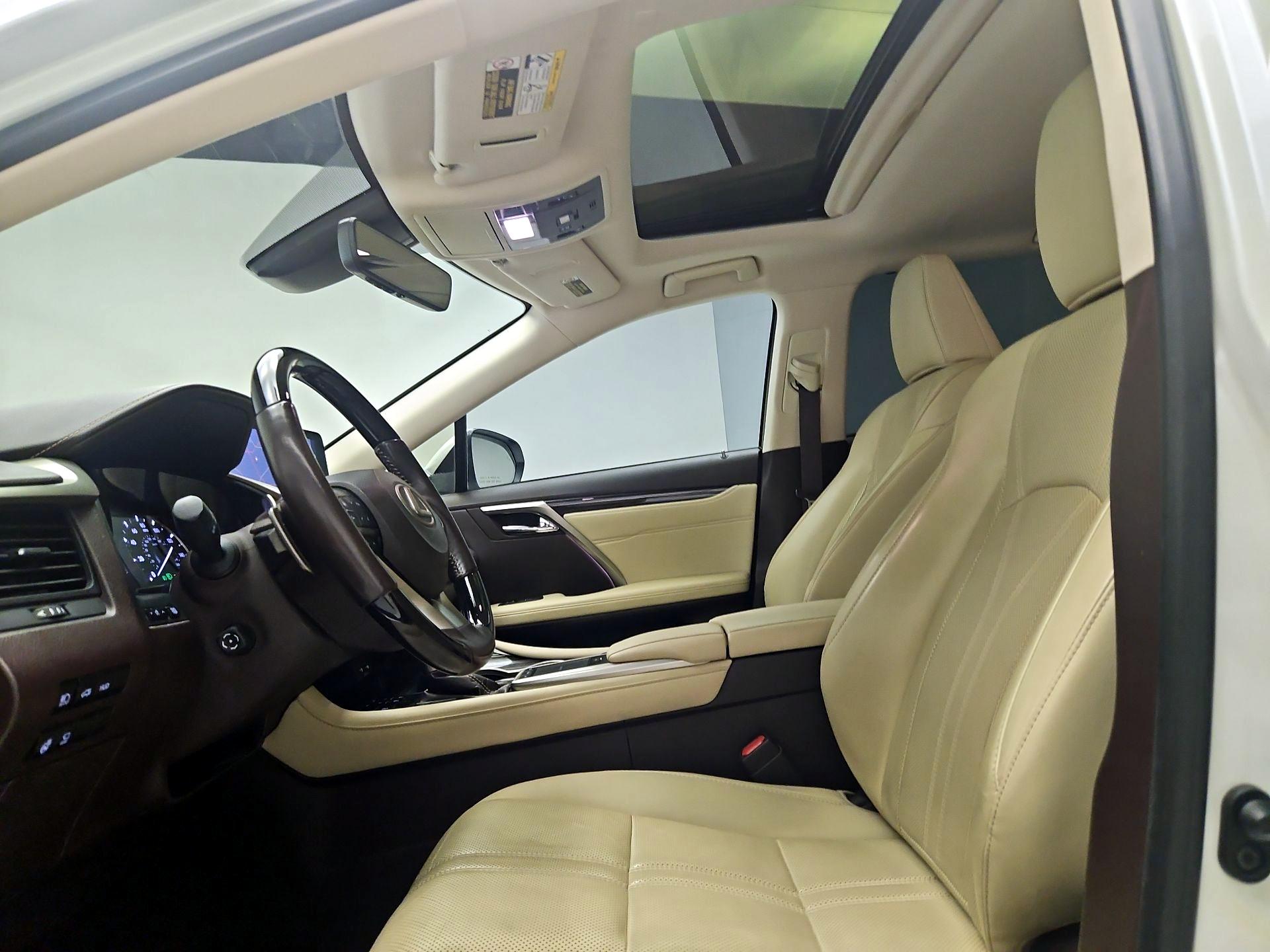 Thumbnail: 2020 Lexus RX - 20