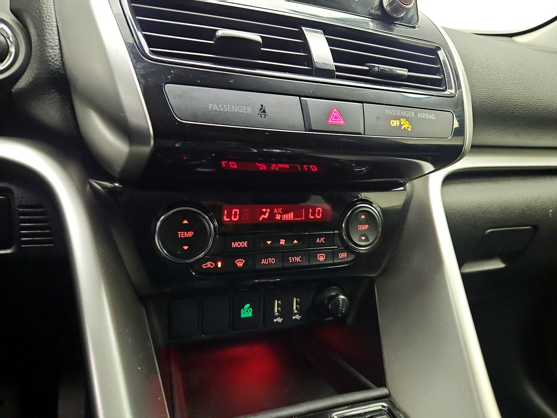 Thumbnail: 2022 Mitsubishi Eclipse Cross - 15