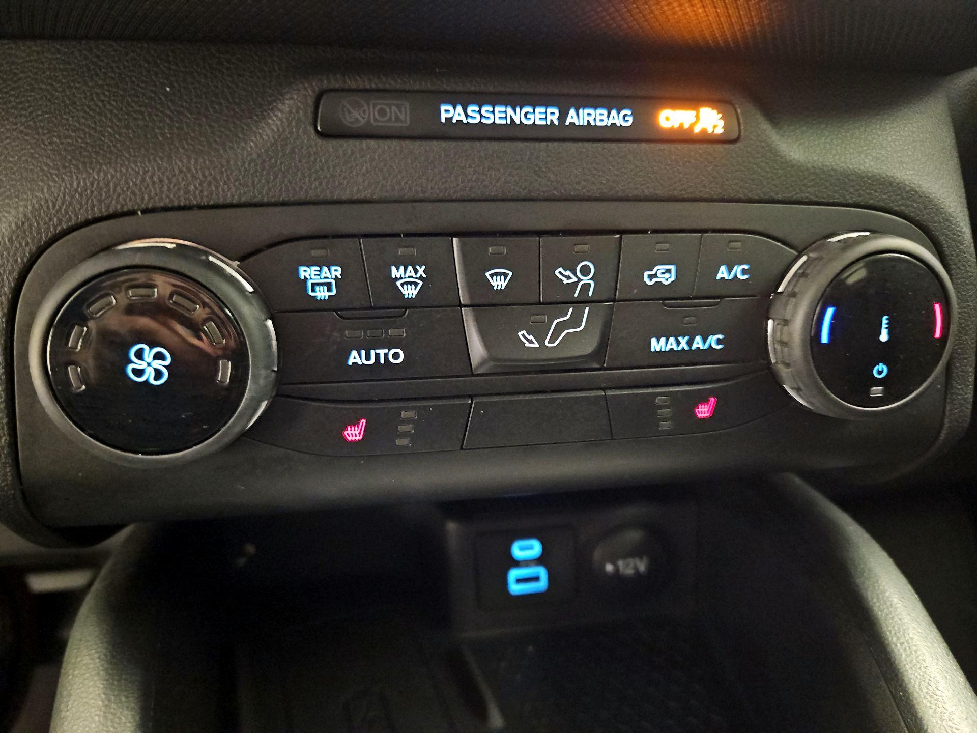 Thumbnail: 2022 Ford Bronco Sport - 16