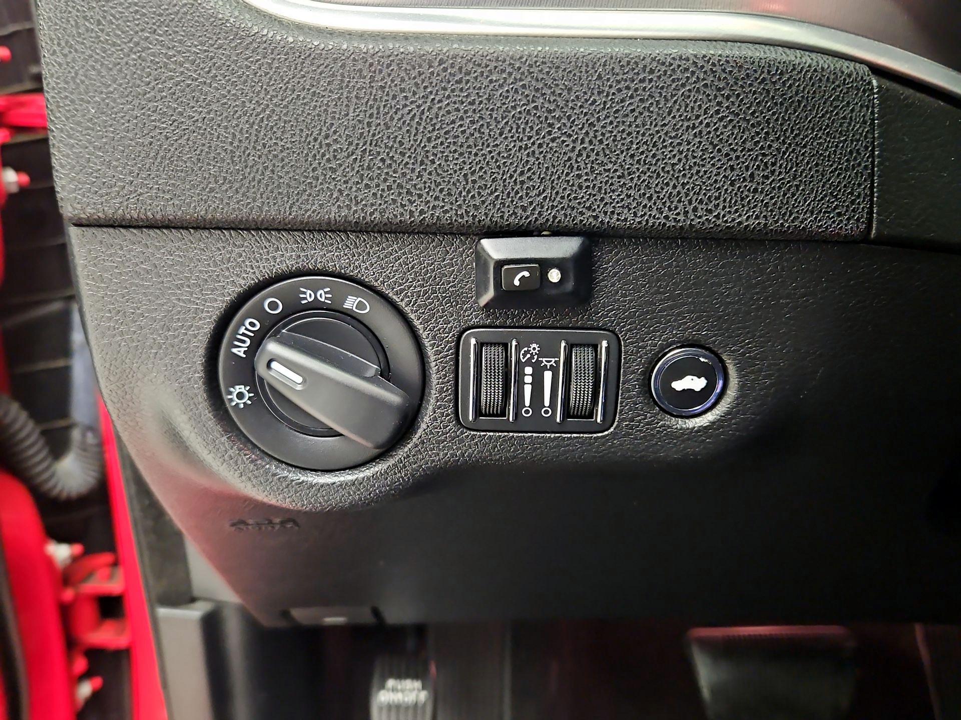 Thumbnail: 2020 Dodge Charger - 13