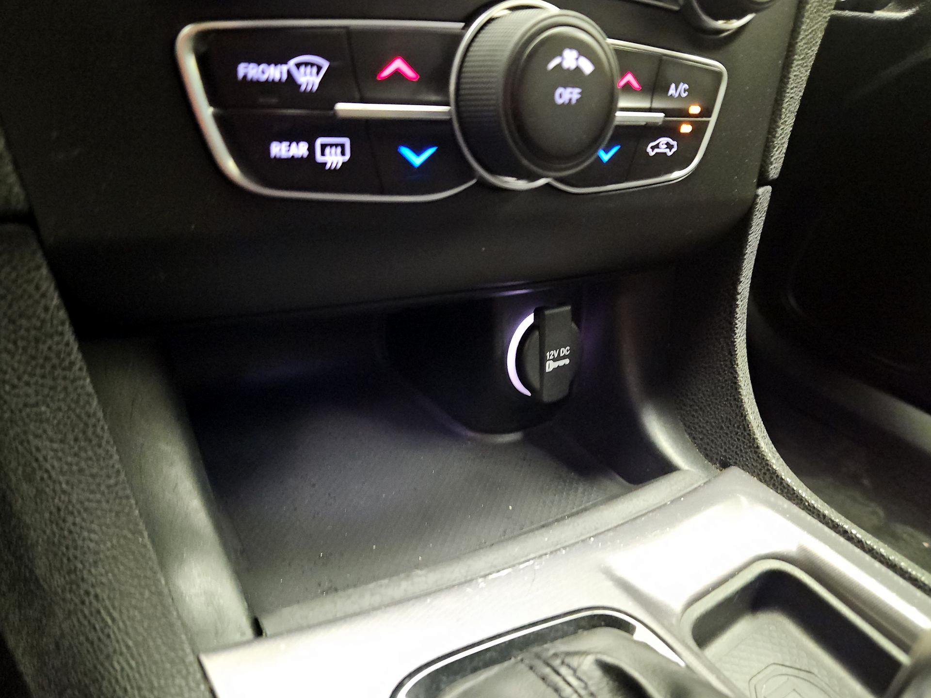 Thumbnail: 2020 Dodge Charger - 18