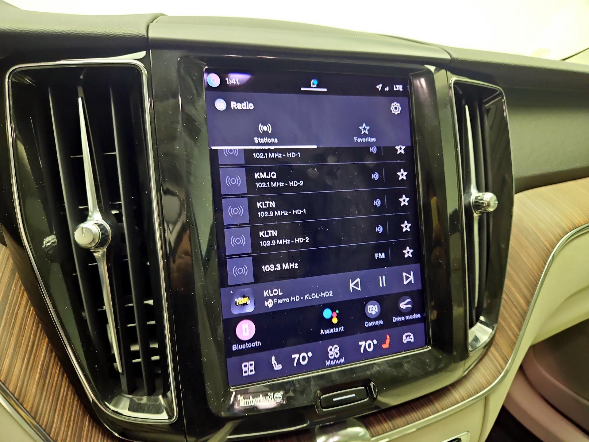 Thumbnail: 2022 Volvo XC60 - 15