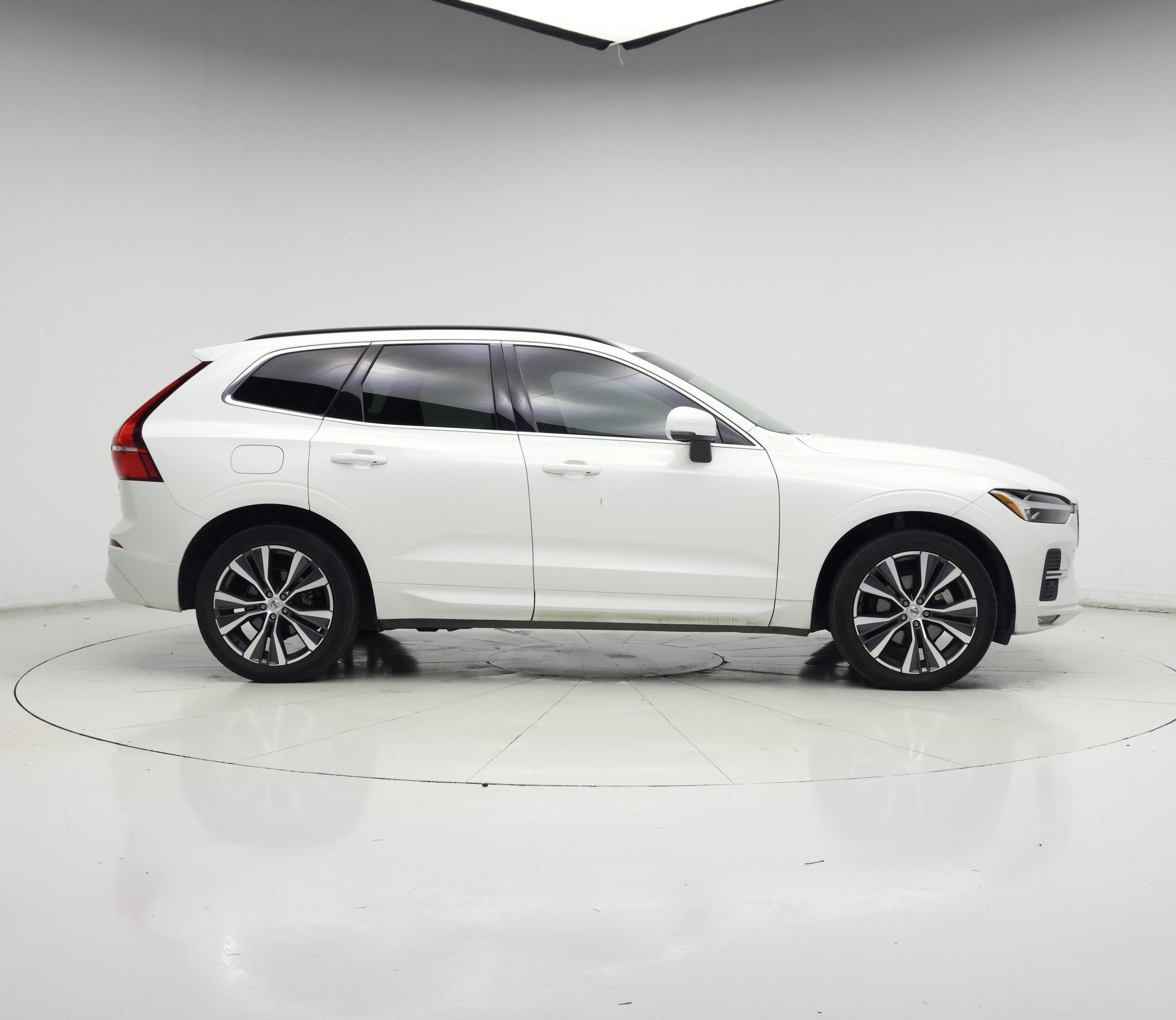 Thumbnail: 2022 Volvo XC60 - 7