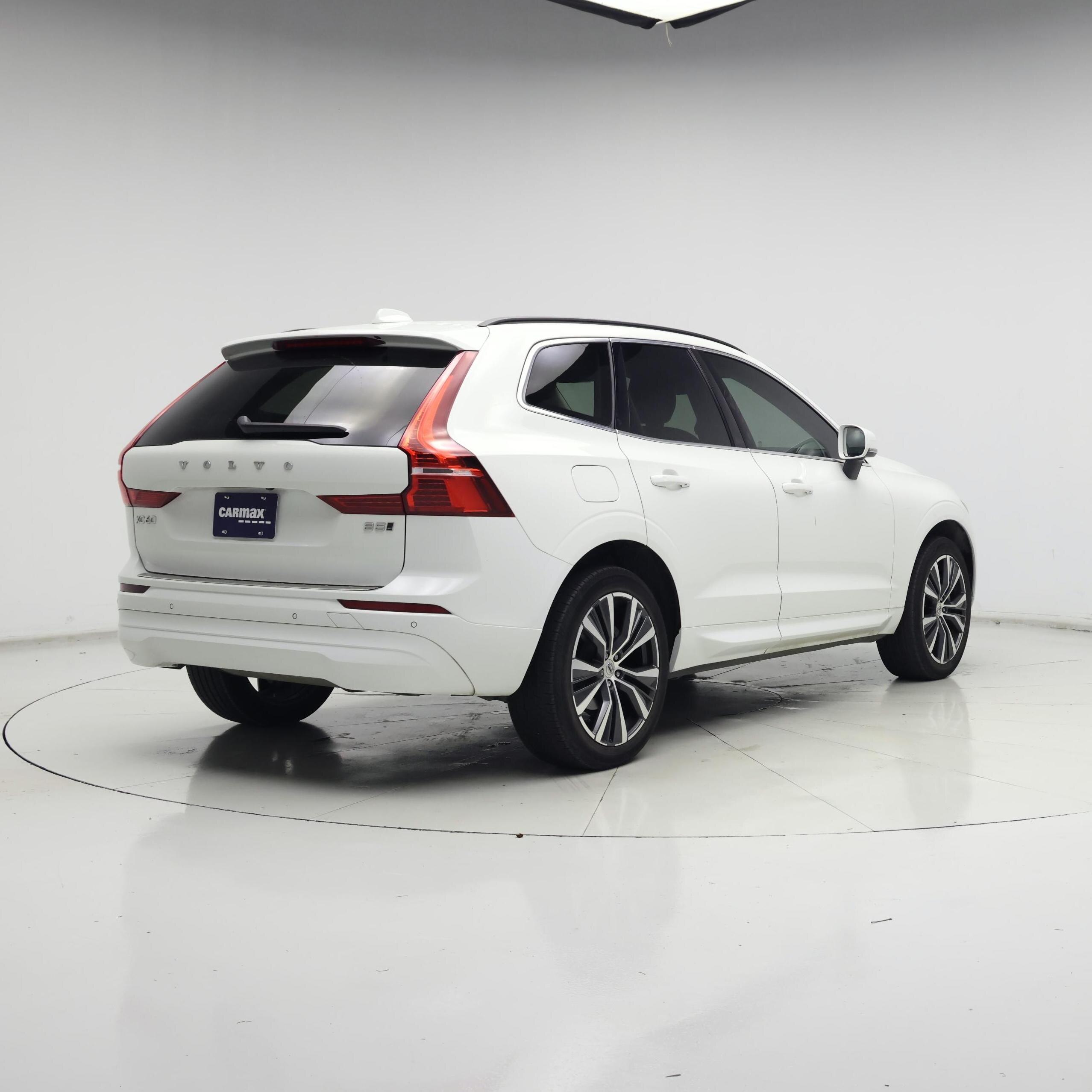 Thumbnail: 2022 Volvo XC60 - 8