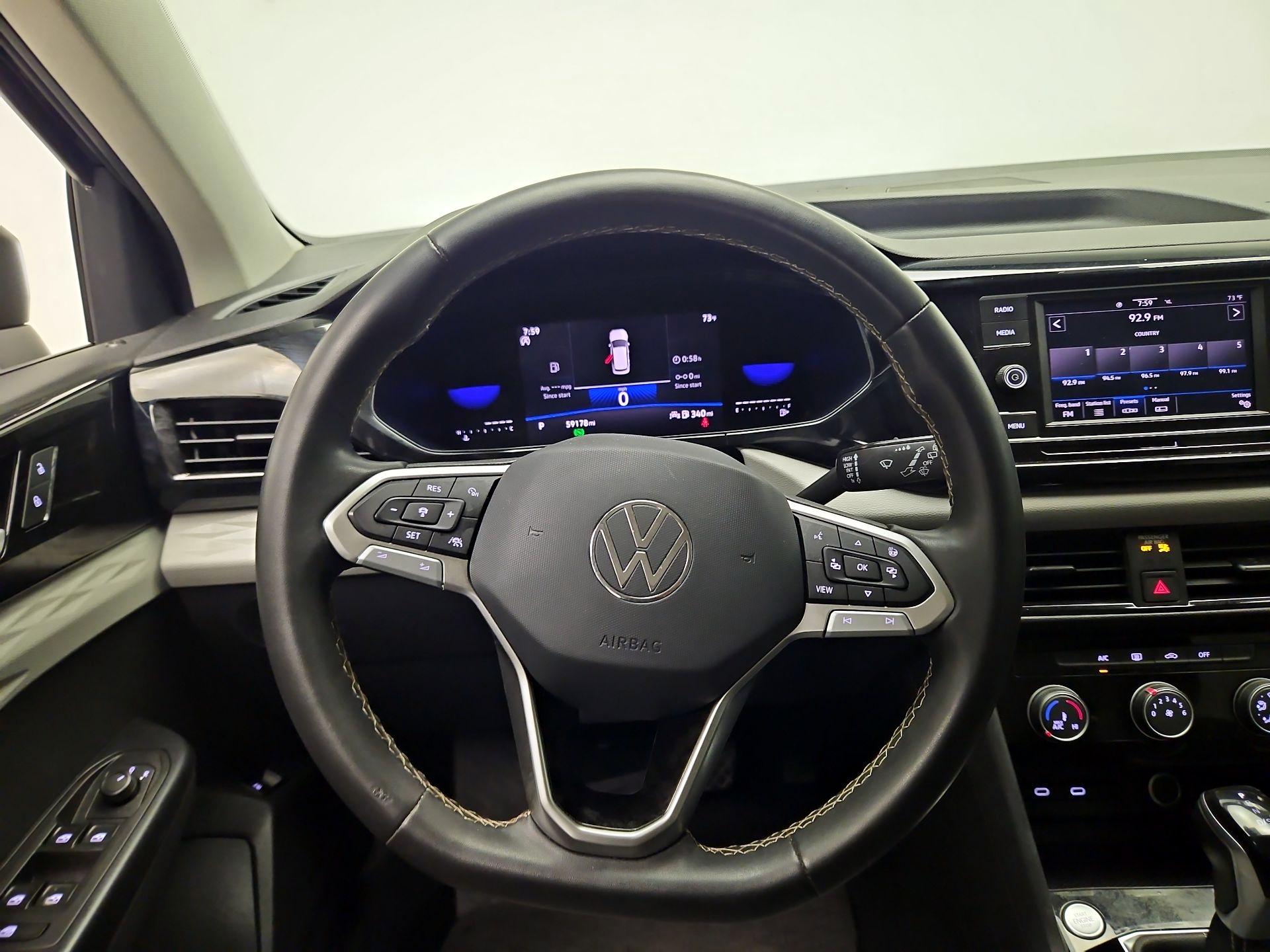 Thumbnail: 2023 Volkswagen Taos - 10