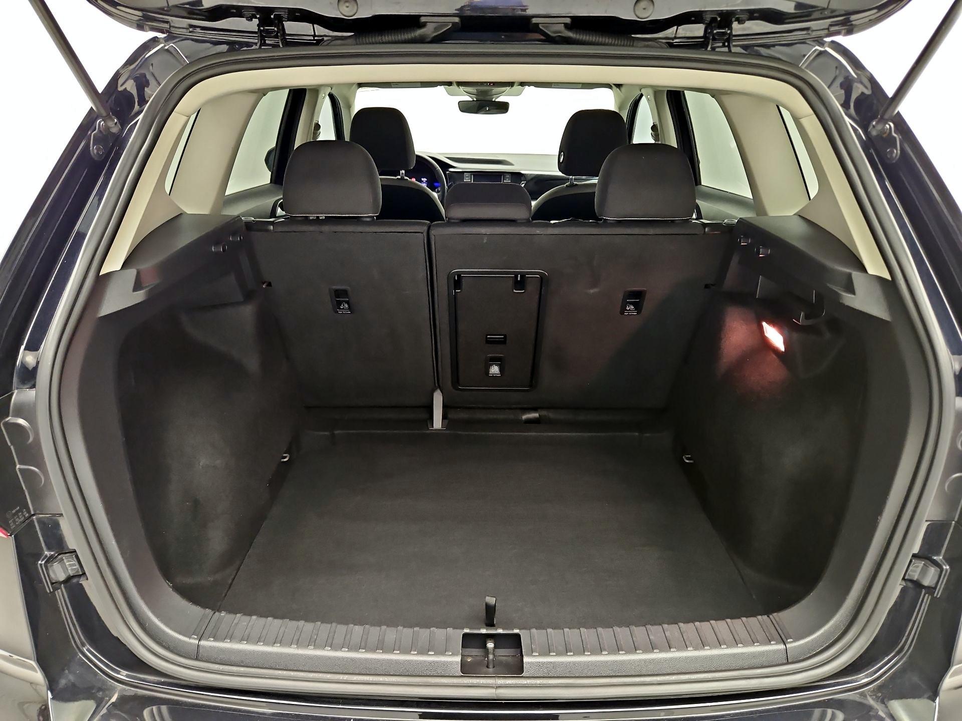 Thumbnail: 2023 Volkswagen Taos - 18