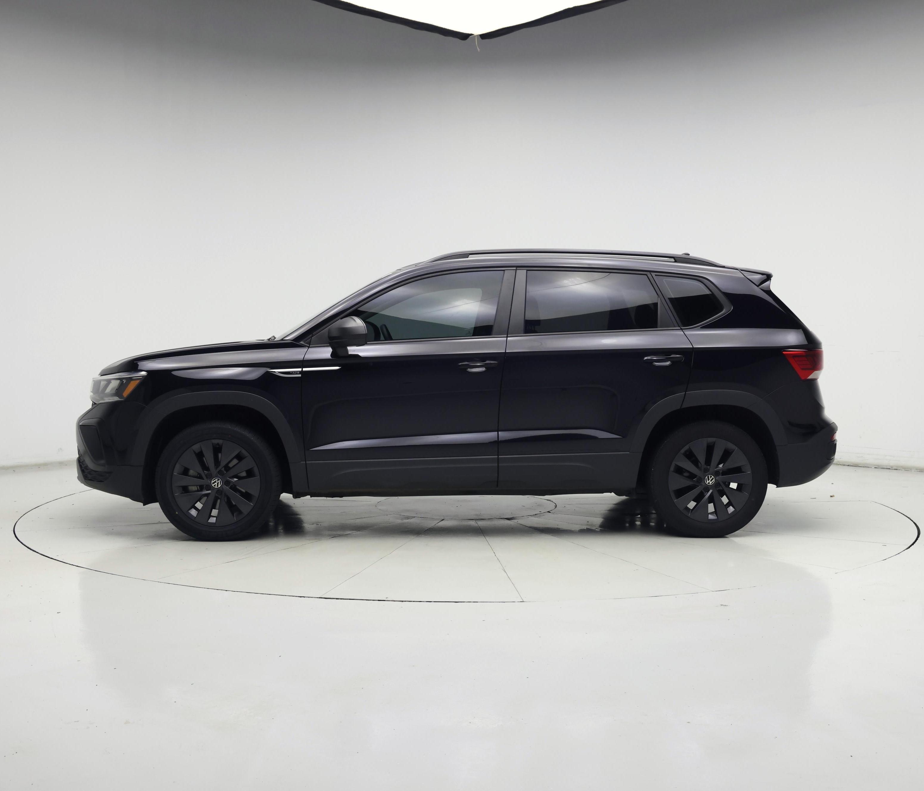 Thumbnail: 2023 Volkswagen Taos - 3