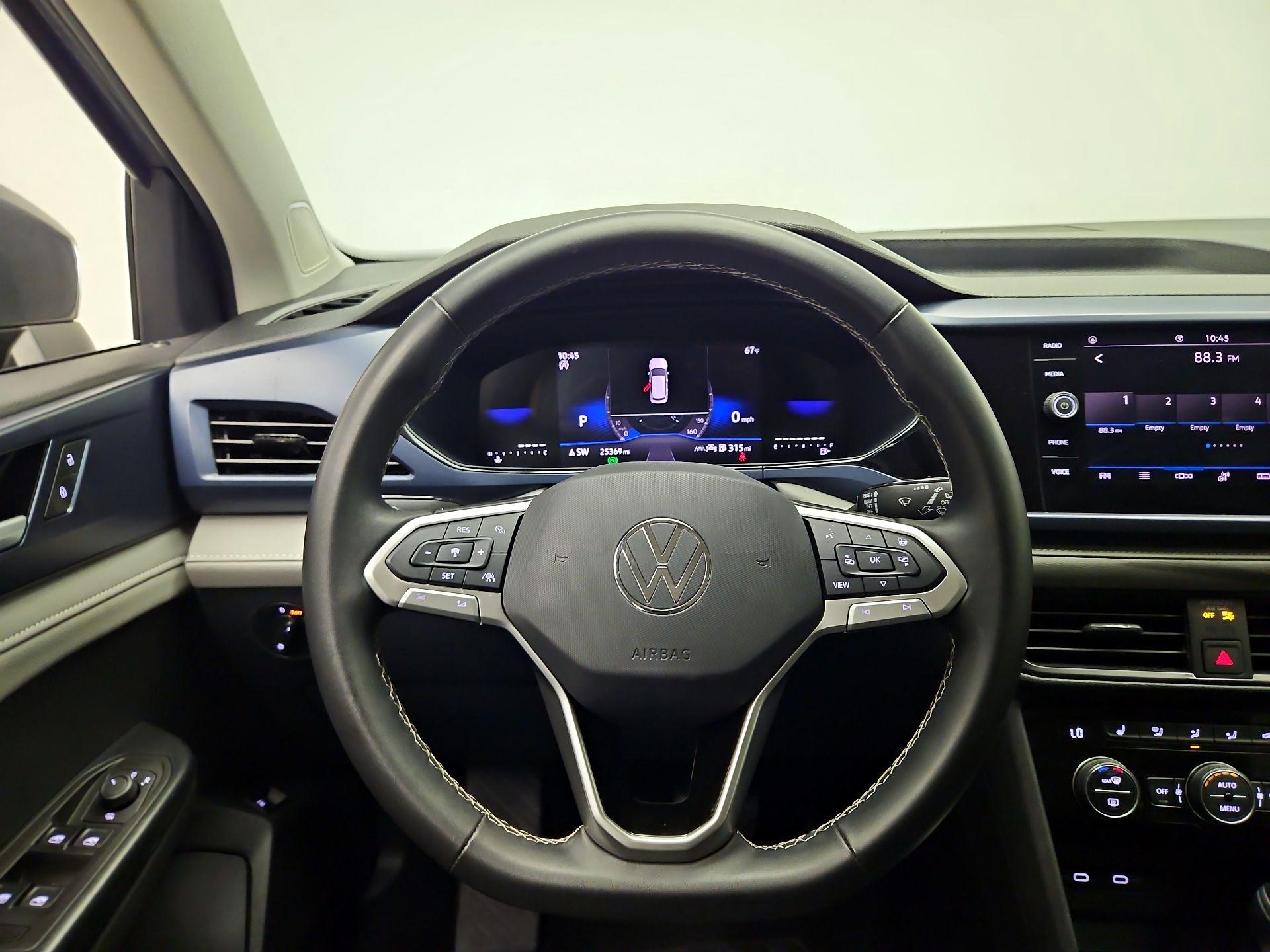 Thumbnail: 2024 Volkswagen Taos - 10