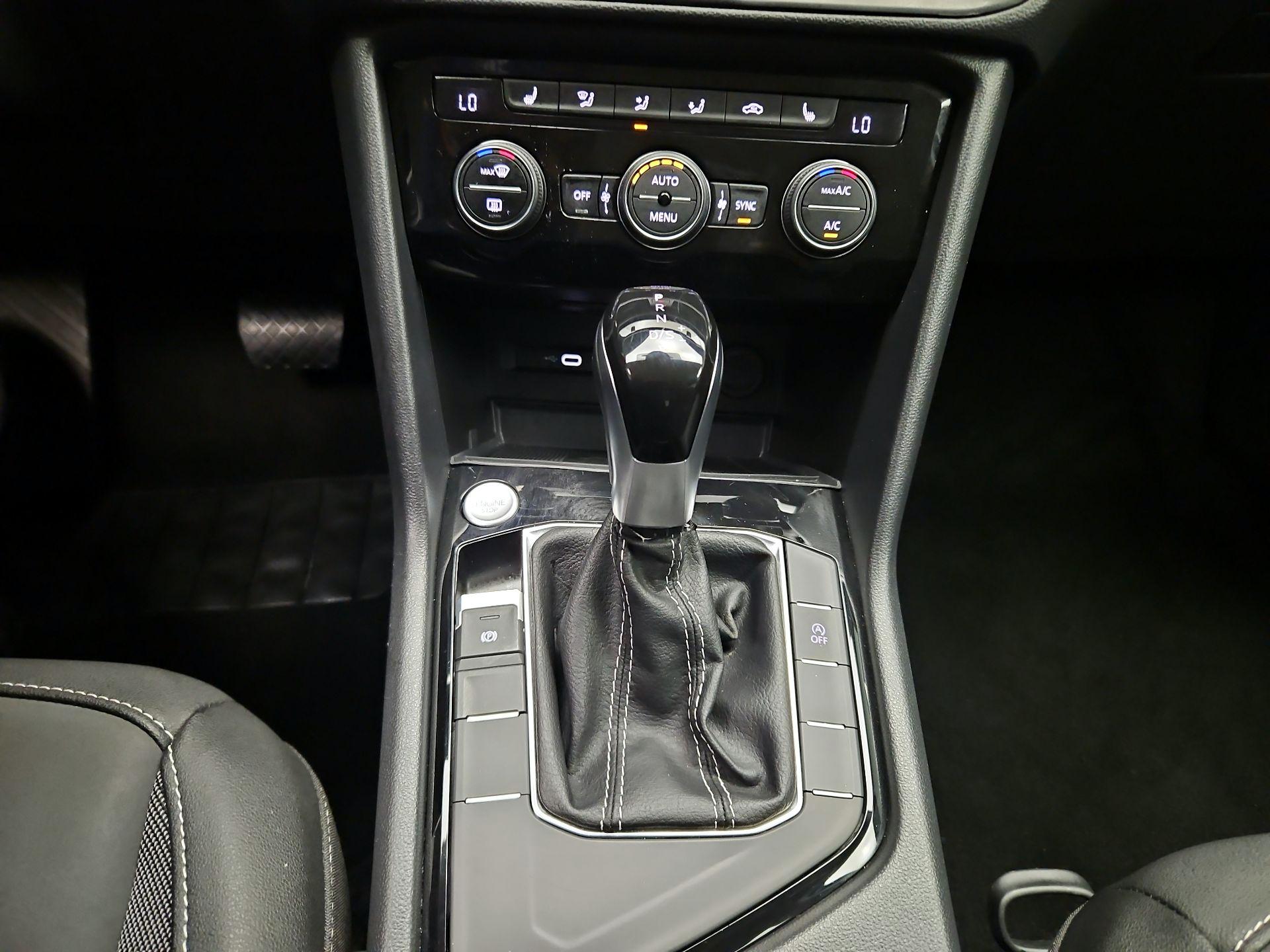 Thumbnail: 2024 Volkswagen Taos - 16