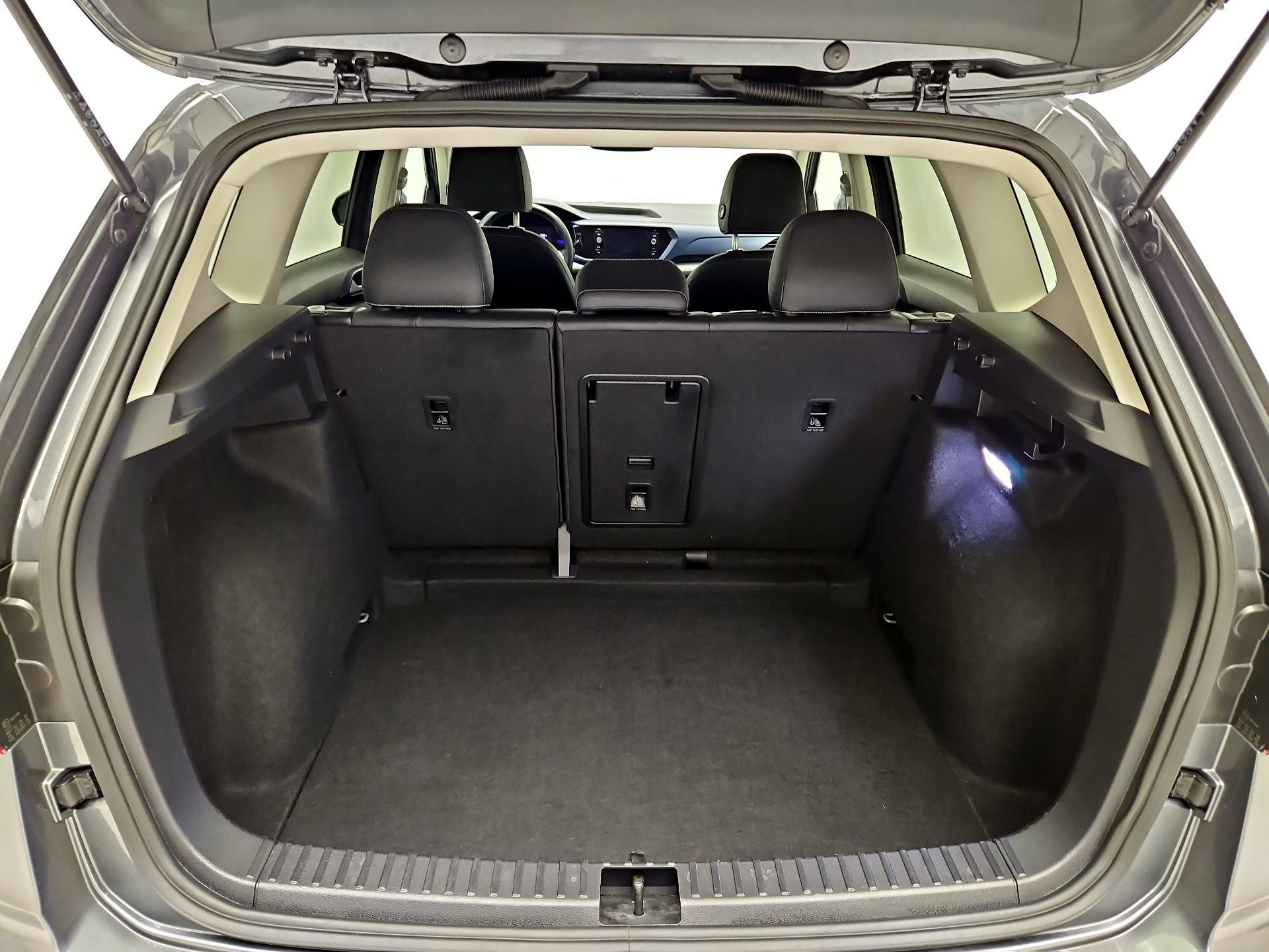 Thumbnail: 2024 Volkswagen Taos - 18