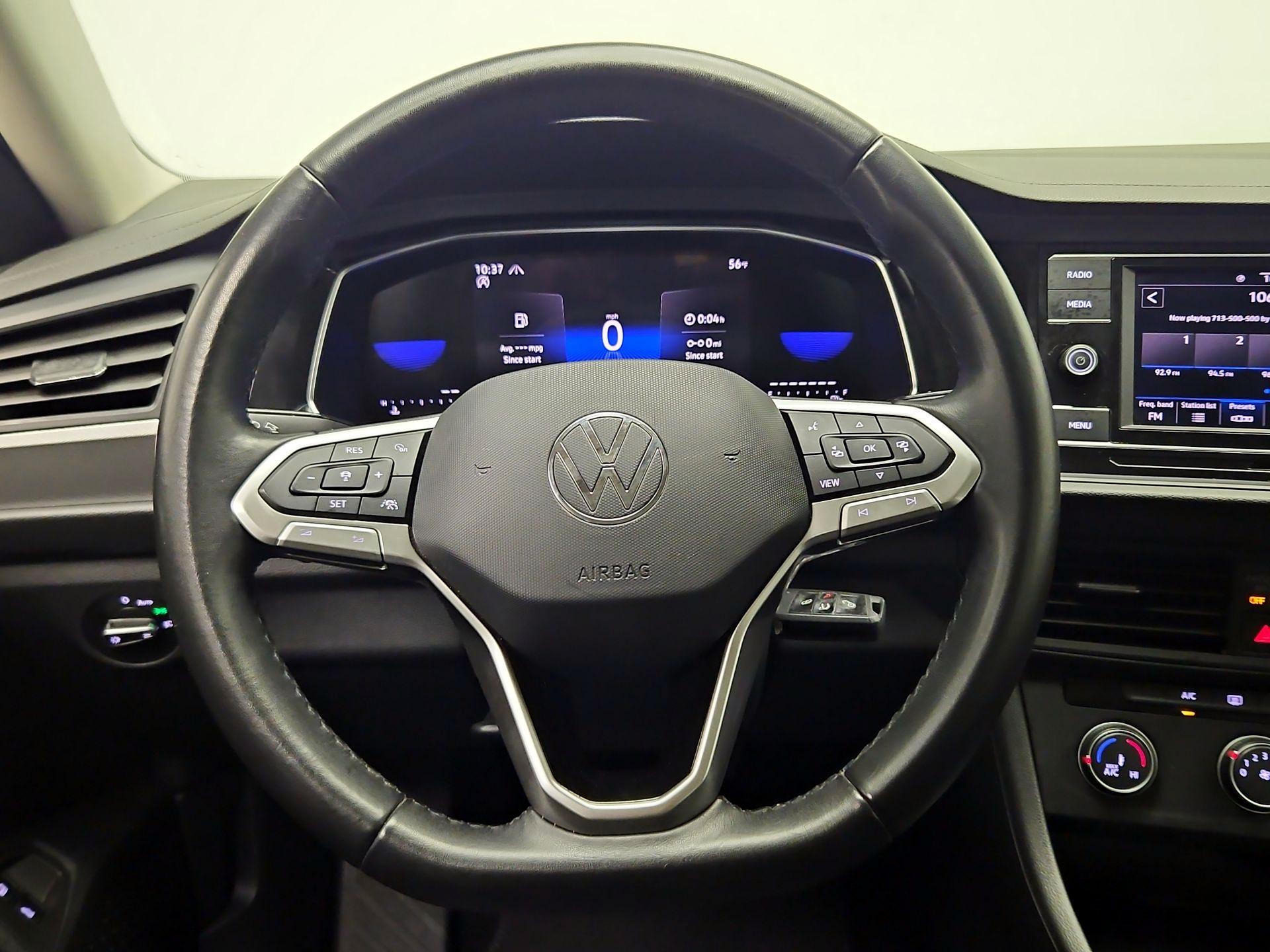 Thumbnail: 2024 Volkswagen Jetta - 10