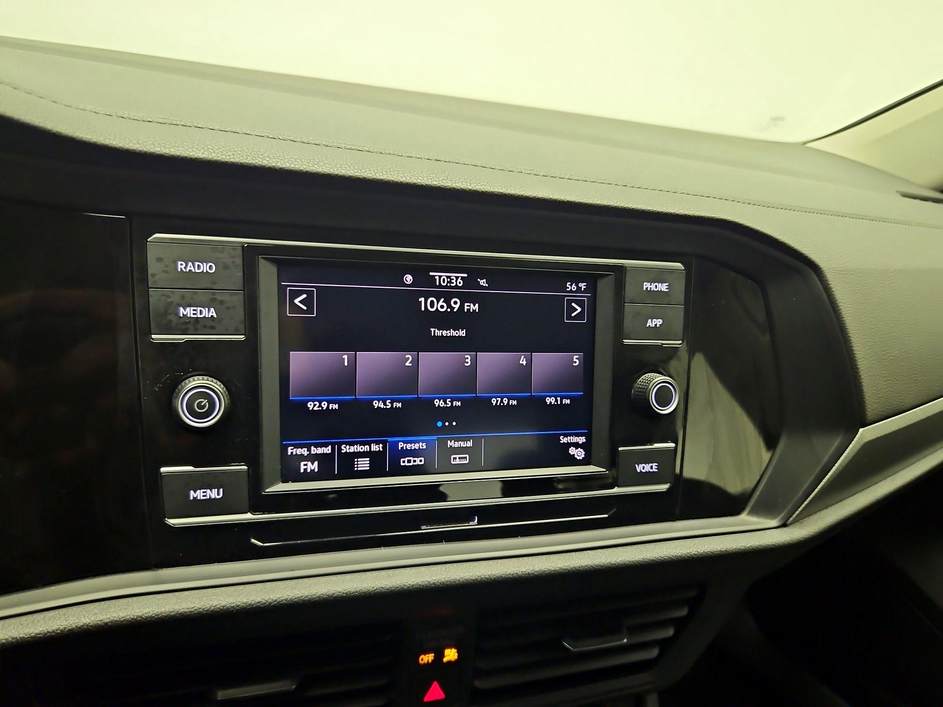 Thumbnail: 2024 Volkswagen Jetta - 15