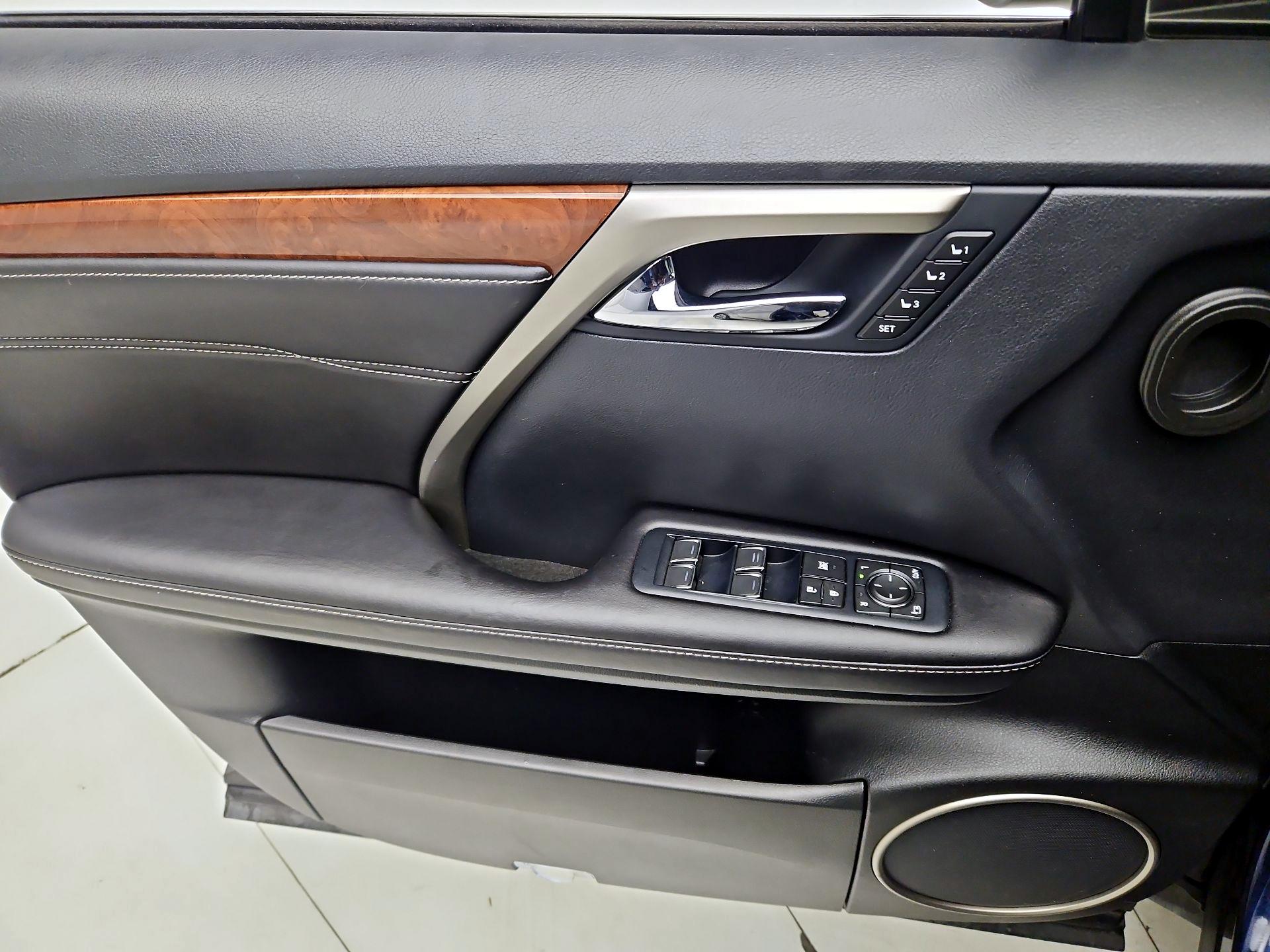 Thumbnail: 2019 Lexus RX - 12