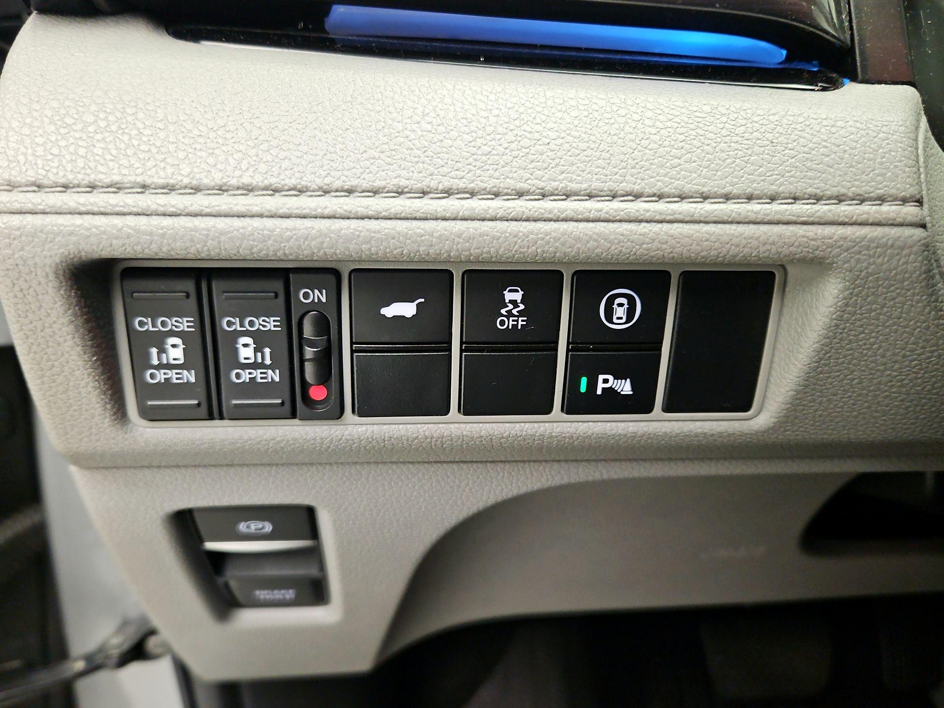 Thumbnail: 2023 Honda Odyssey - 13