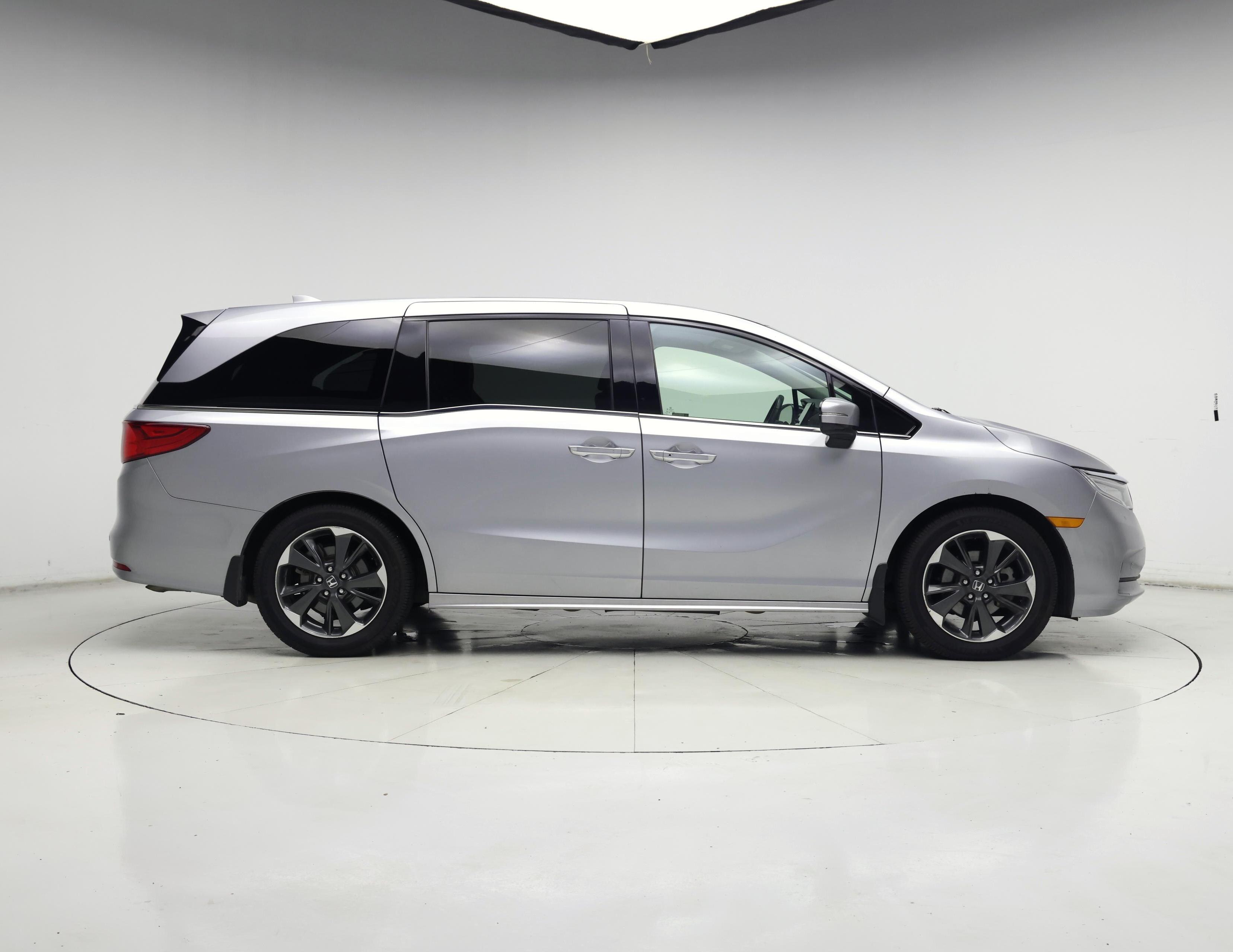 Thumbnail: 2023 Honda Odyssey - 7