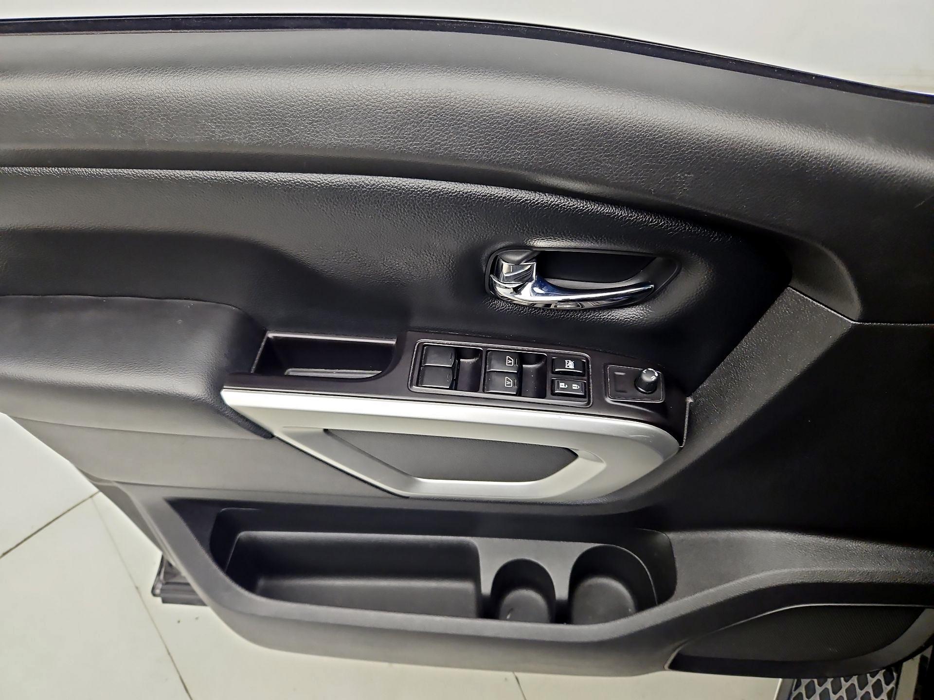 Thumbnail: 2020 Nissan Titan - 12