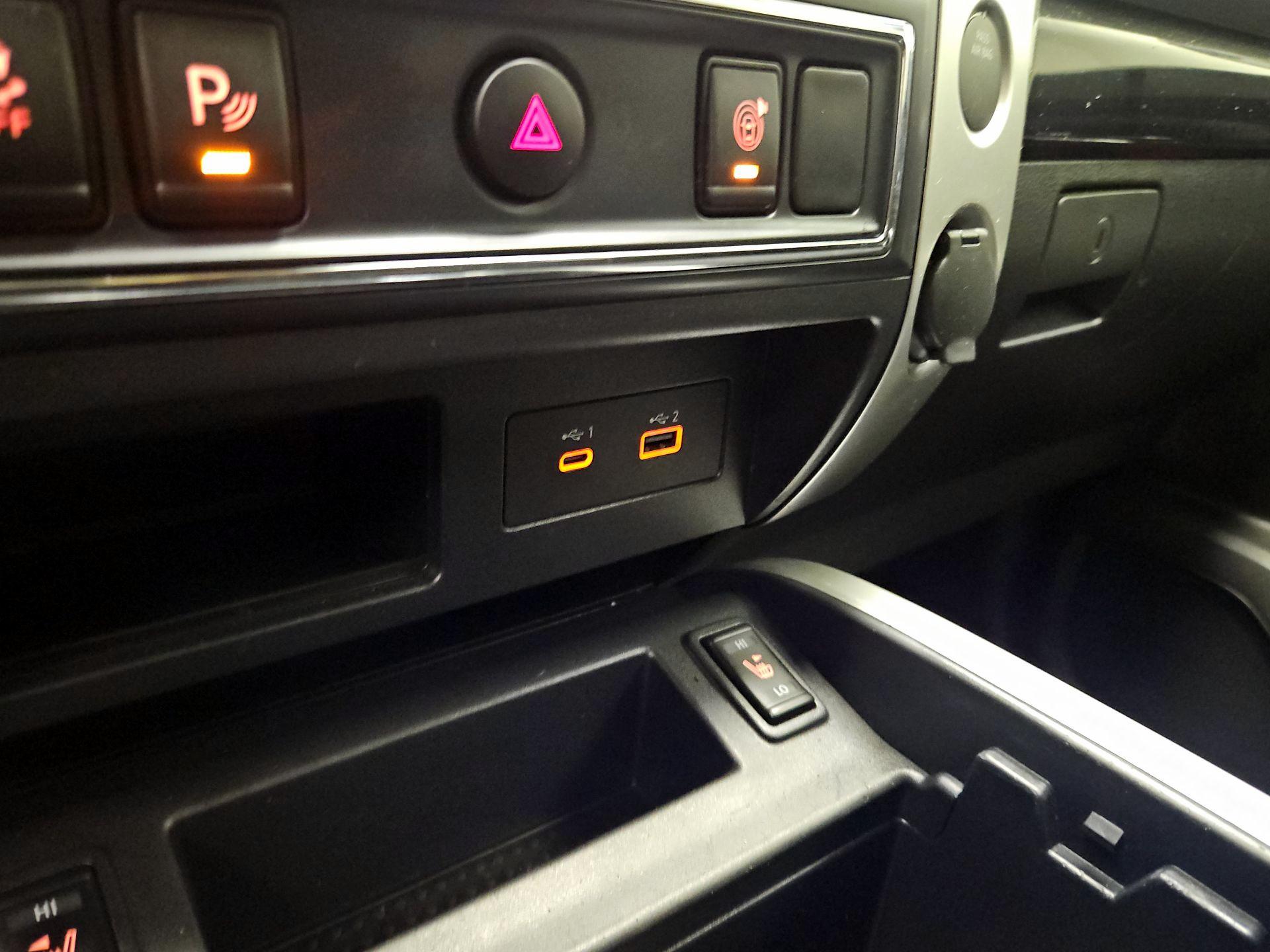 Thumbnail: 2020 Nissan Titan - 19