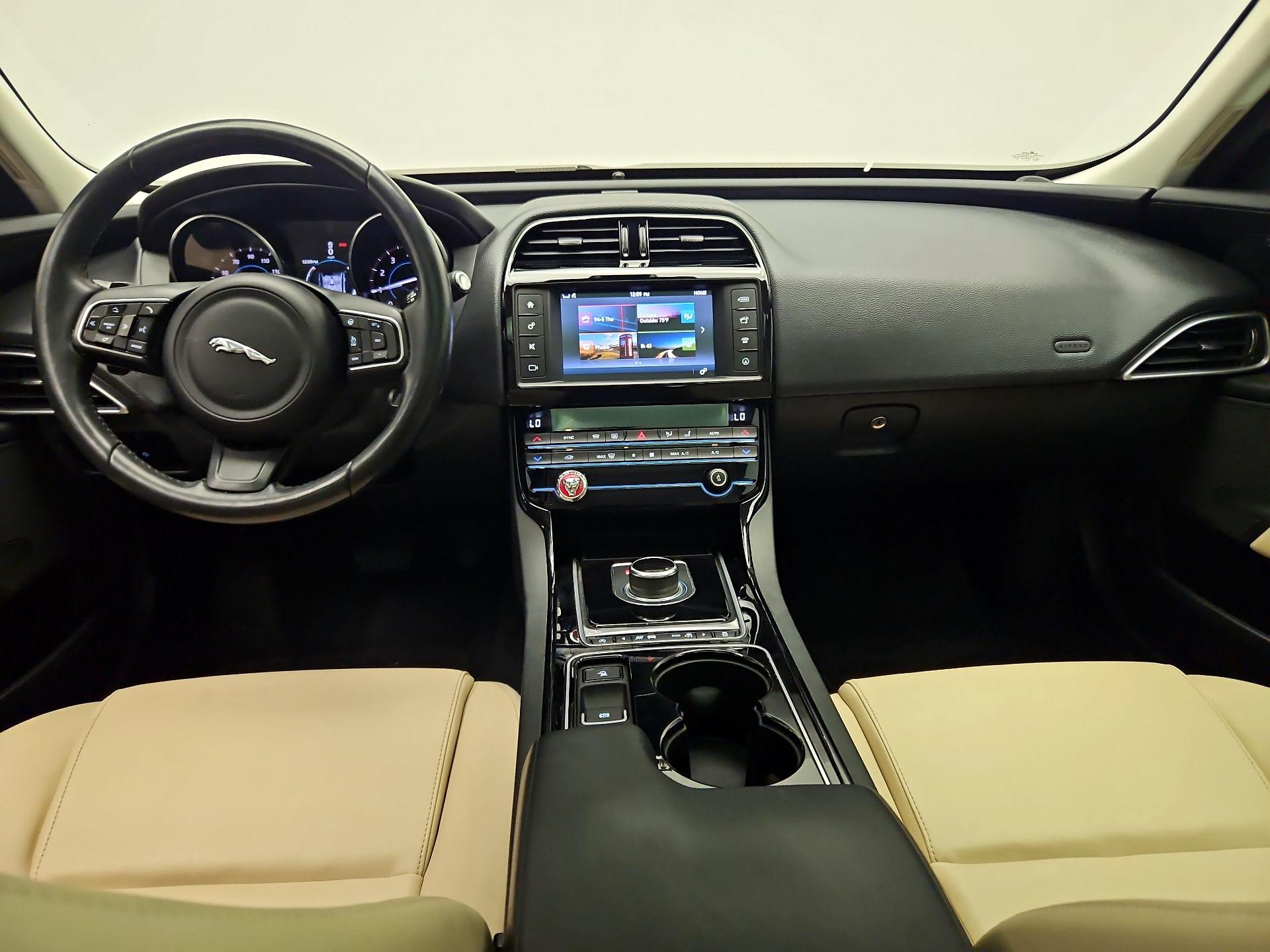 Thumbnail: 2017 Jaguar XE - 9