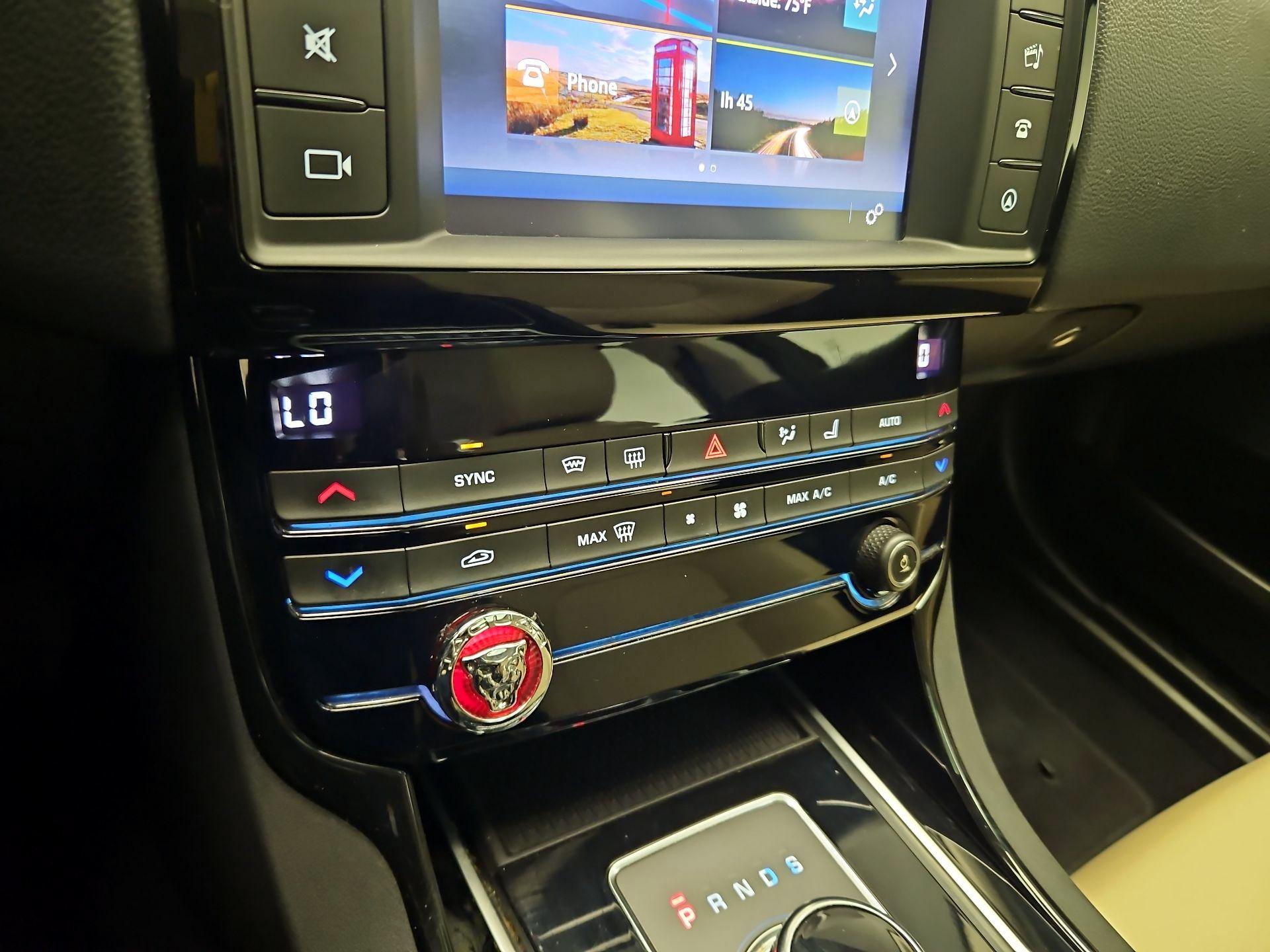 Thumbnail: 2017 Jaguar XE - 17