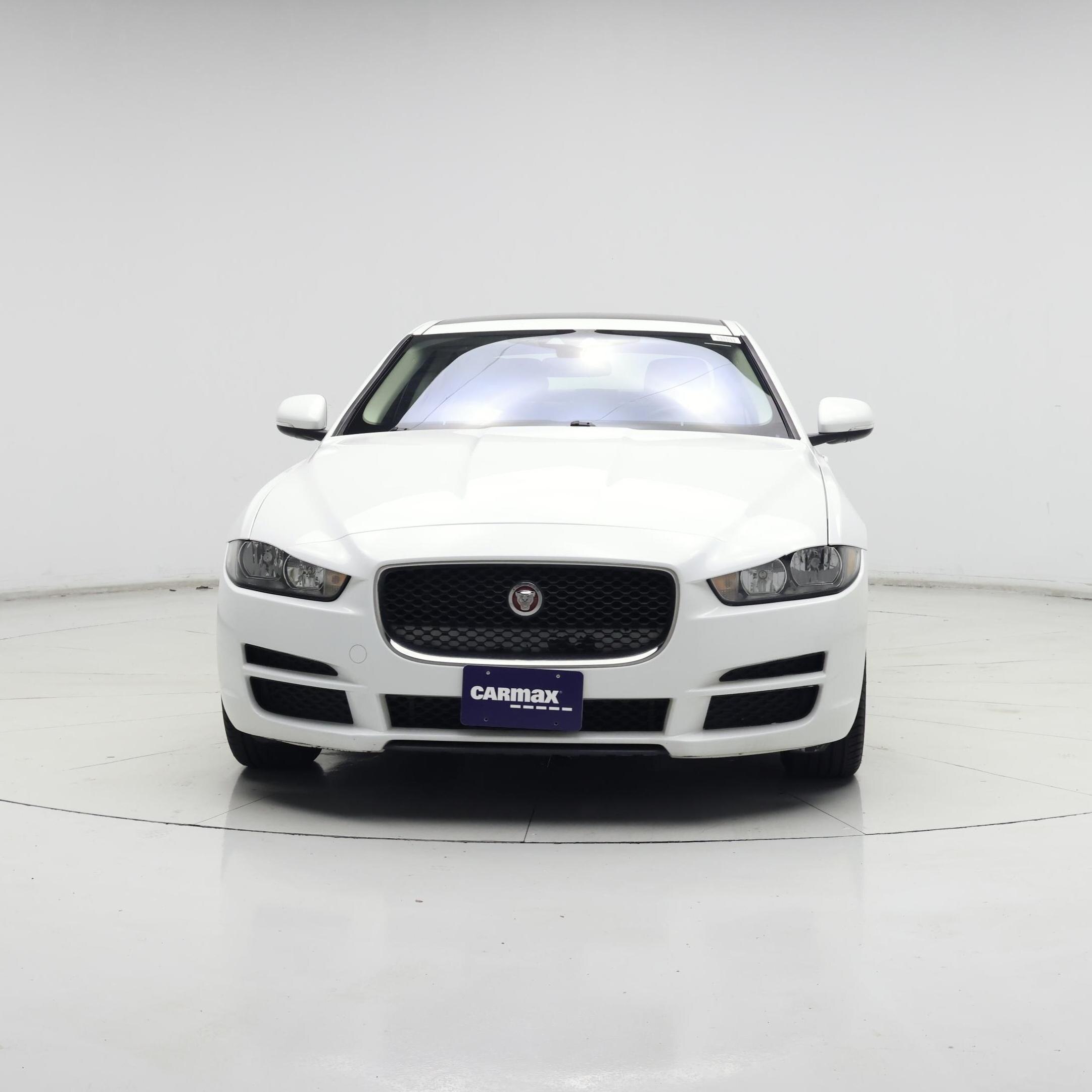 Thumbnail: 2017 Jaguar XE - 5