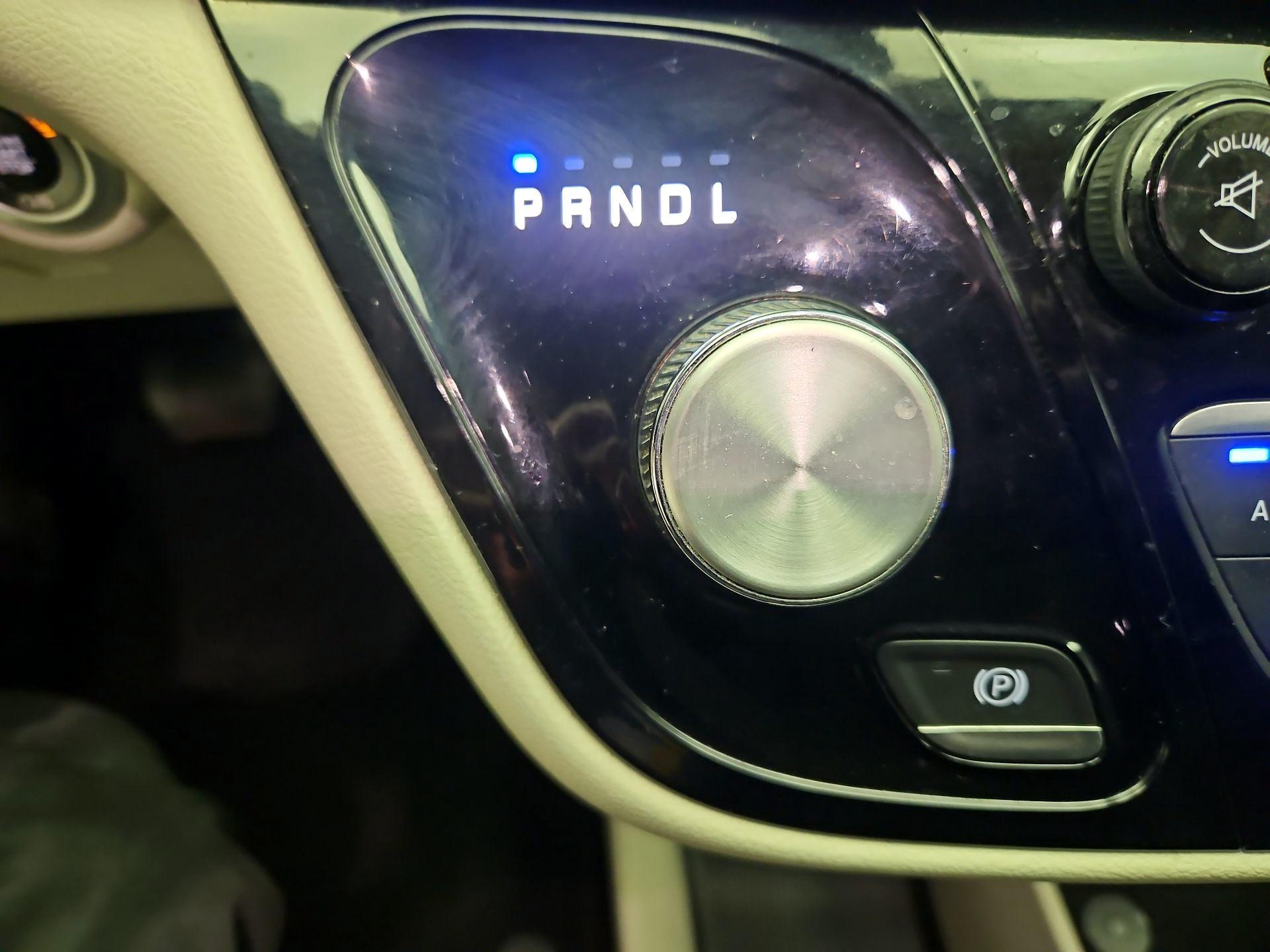 Thumbnail: 2017 Chrysler Pacifica - 18