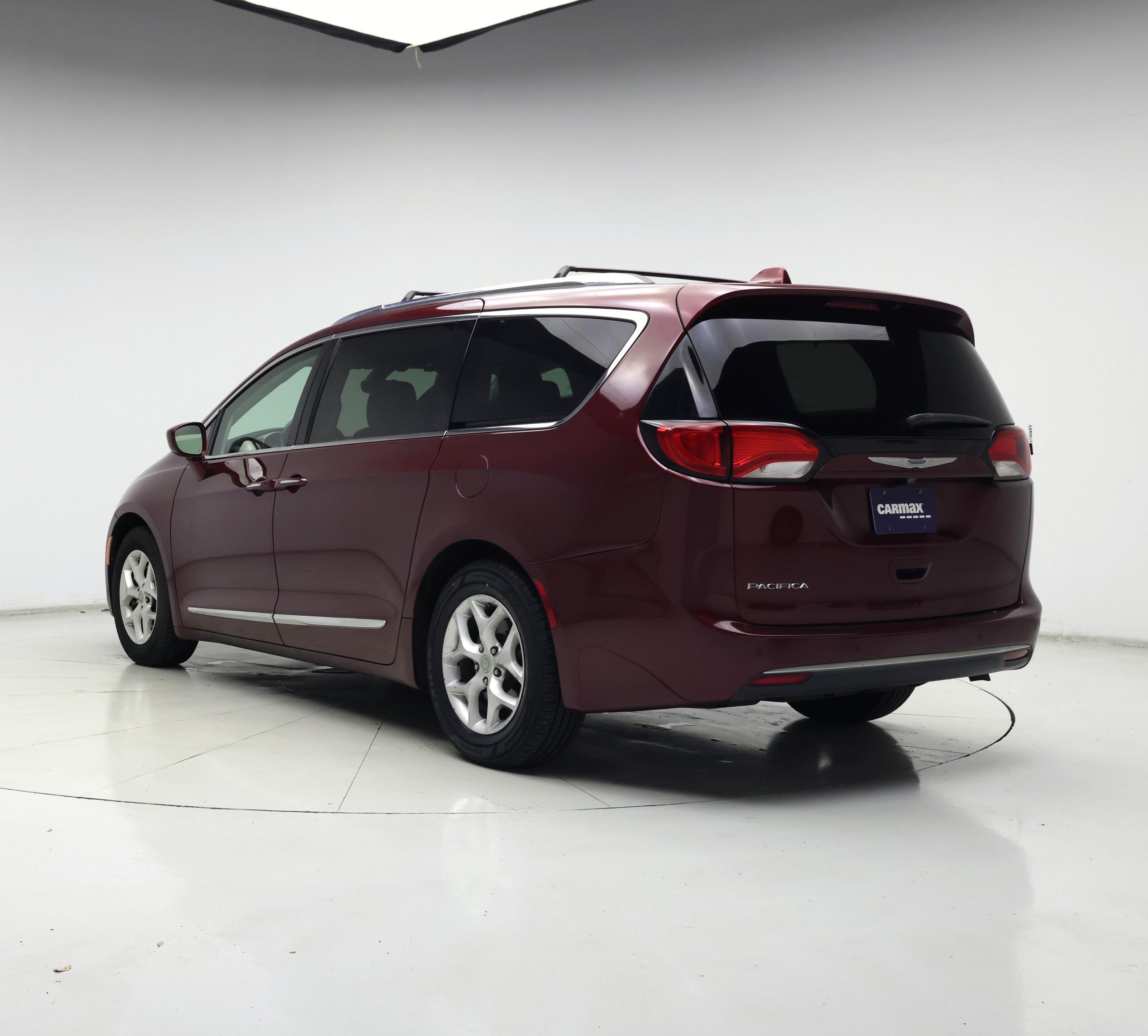 Thumbnail: 2017 Chrysler Pacifica - 2