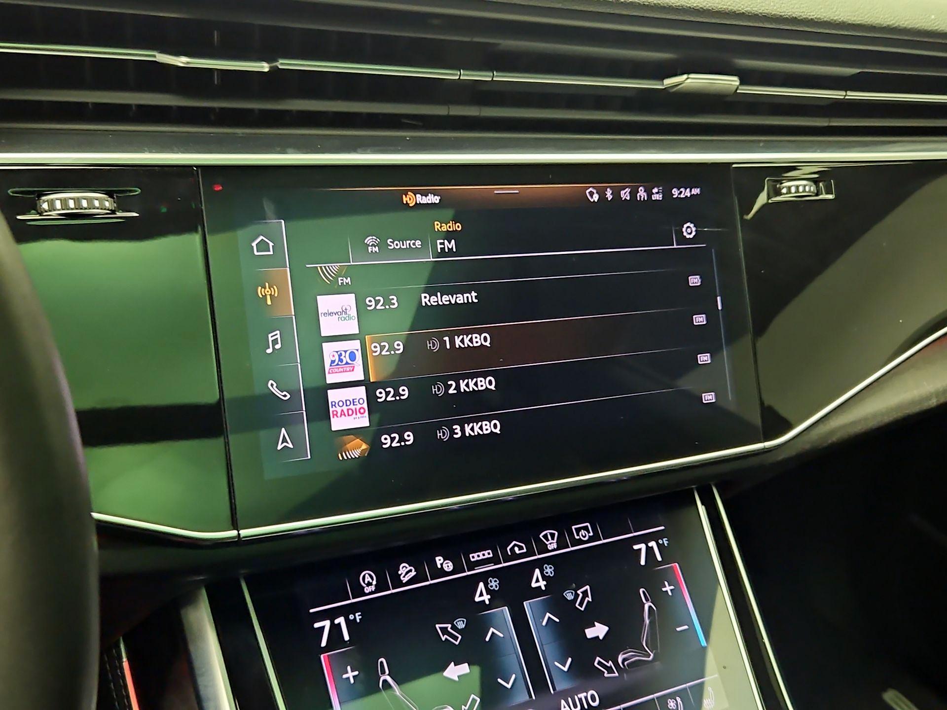 Thumbnail: 2023 Audi Q8 - 16