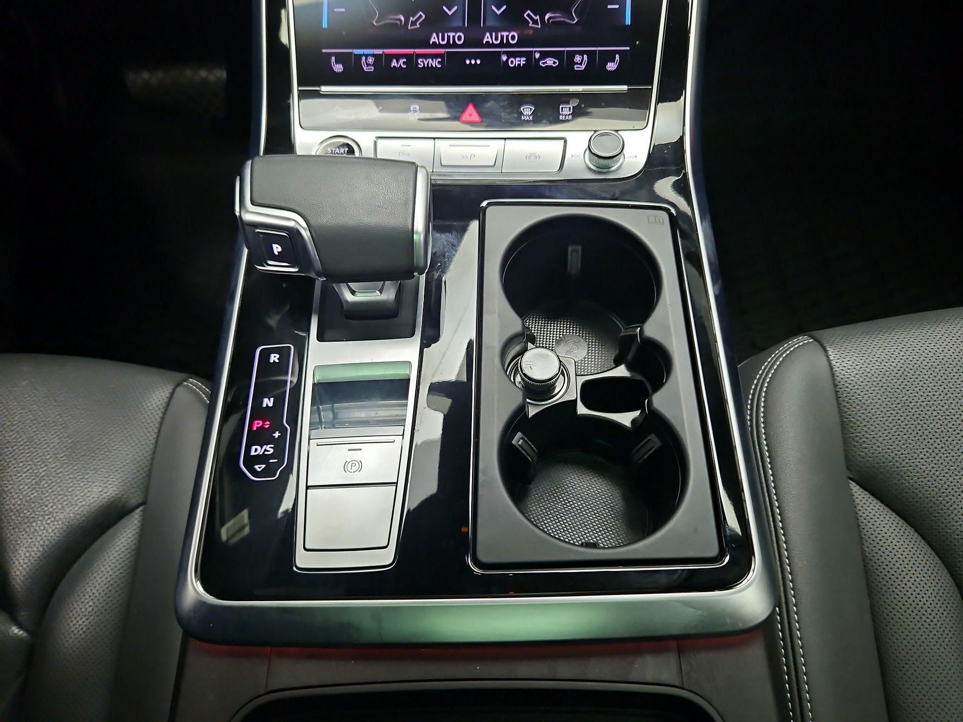 Thumbnail: 2023 Audi Q8 - 18