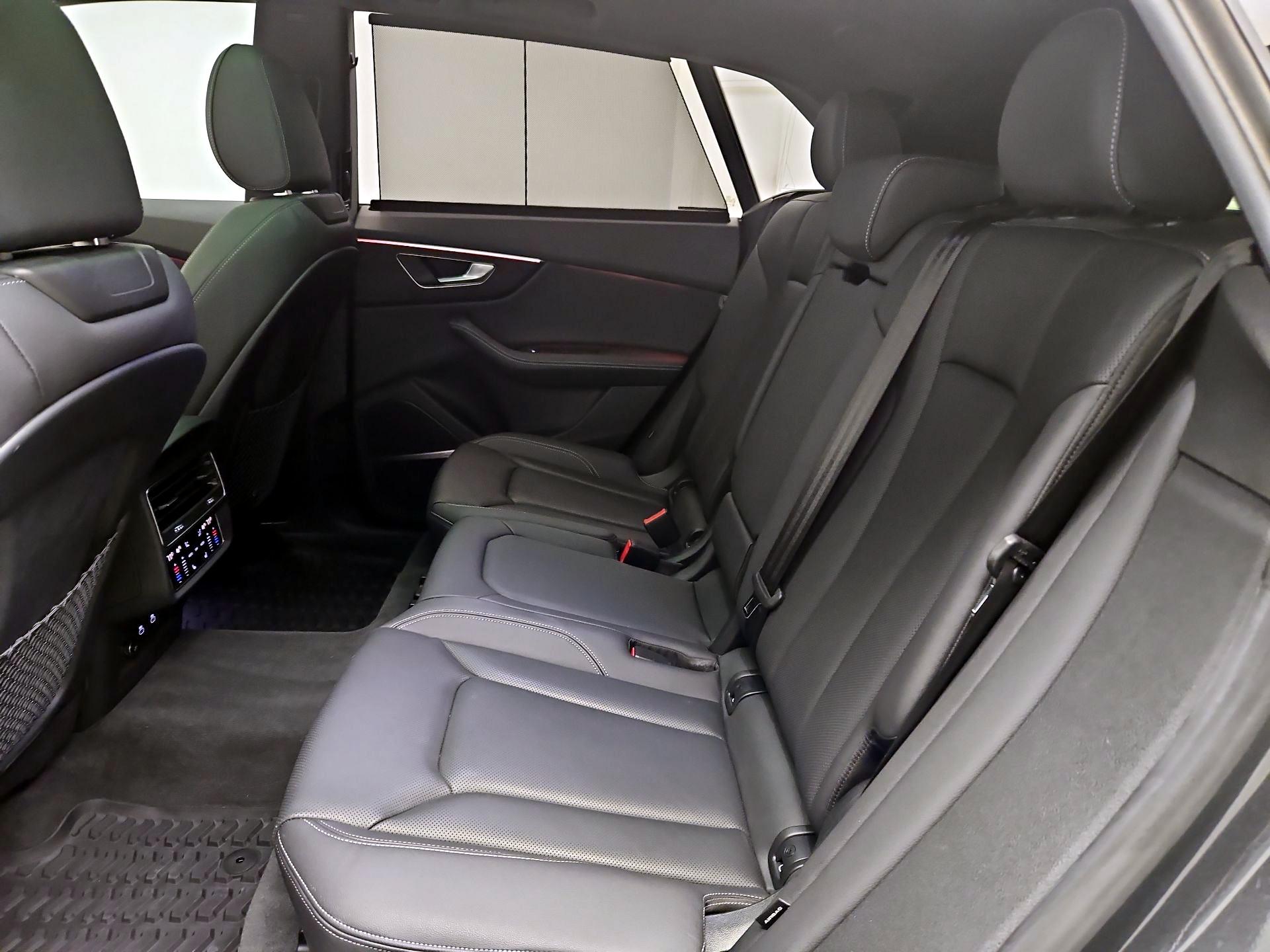 Thumbnail: 2023 Audi Q8 - 20