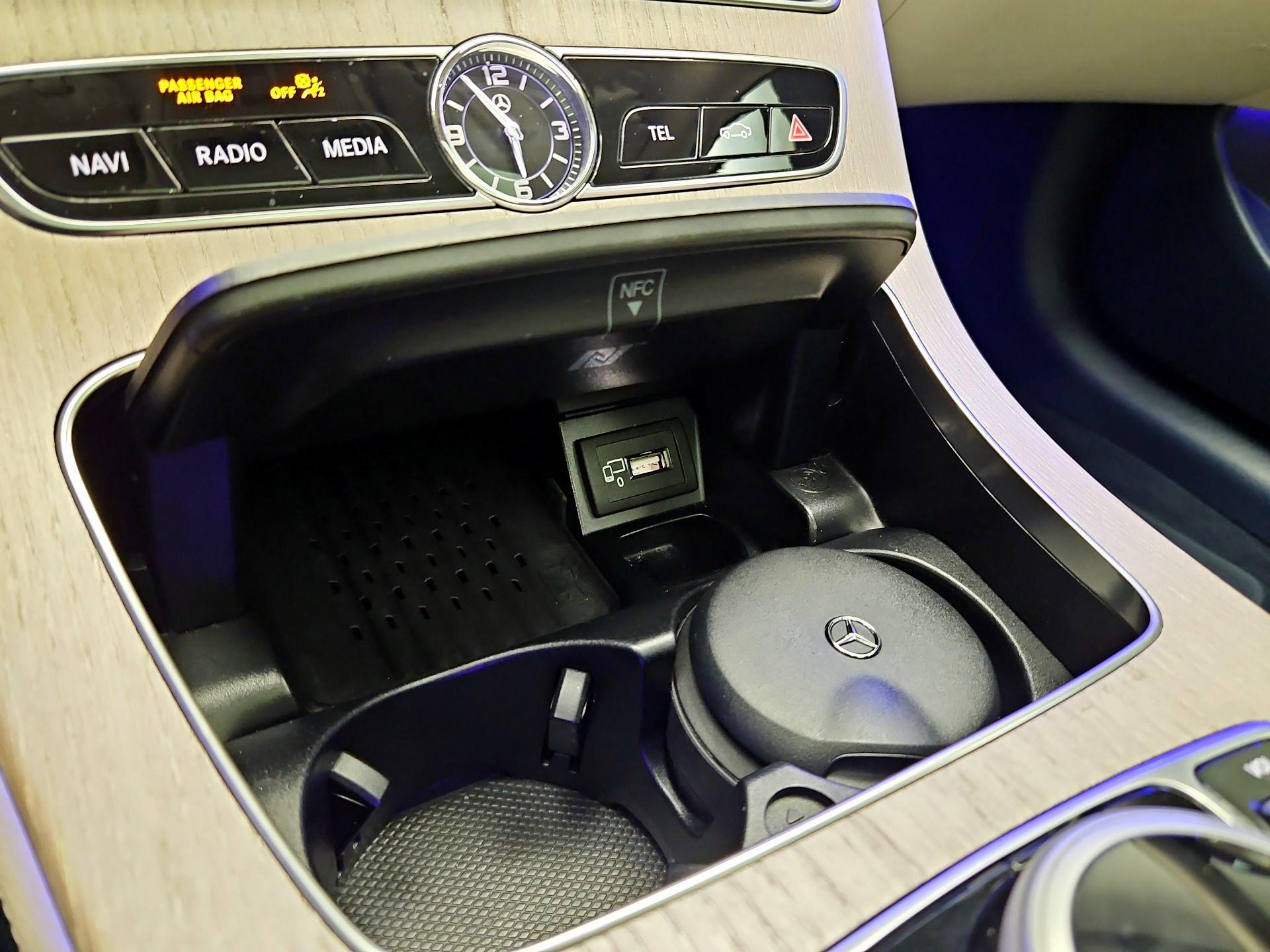 Thumbnail: 2018 Mercedes-Benz E-Class - 19