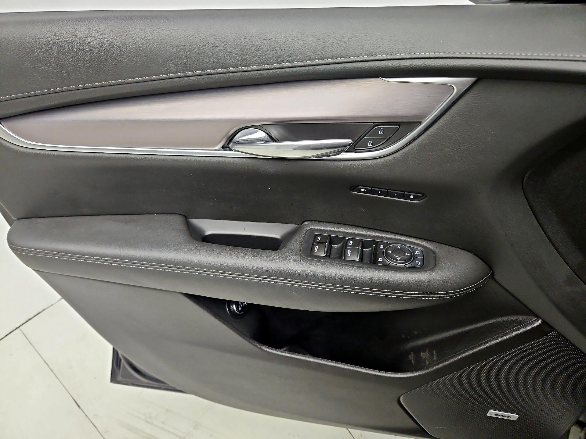 Thumbnail: 2023 Cadillac XT6 - 12