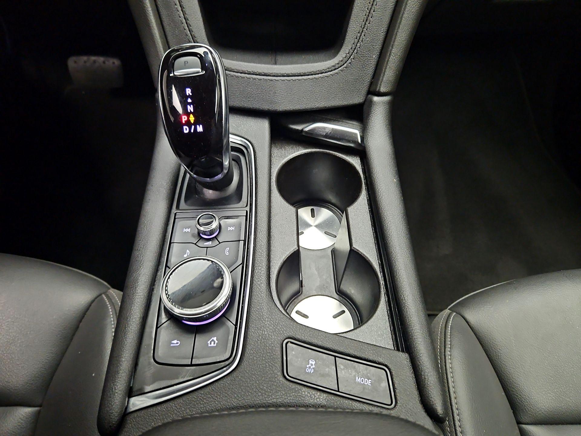 Thumbnail: 2023 Cadillac XT6 - 17