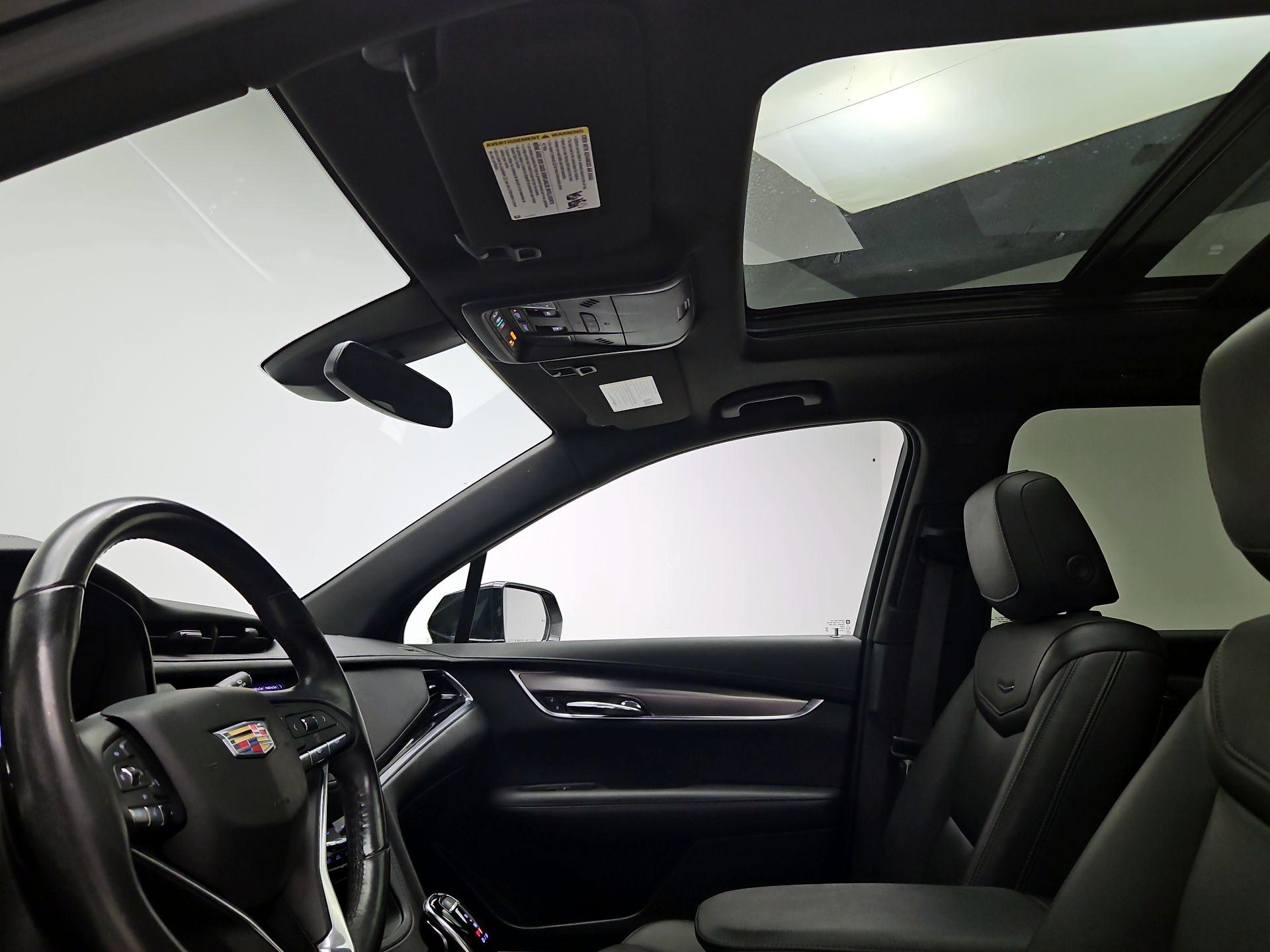 Thumbnail: 2023 Cadillac XT6 - 18