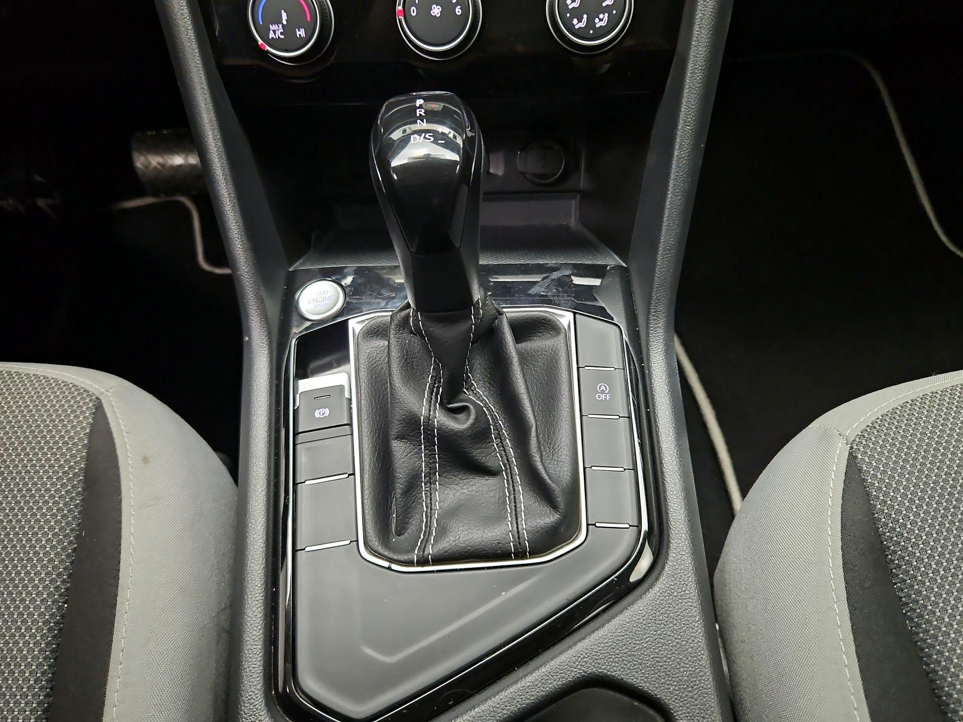 Thumbnail: 2023 Volkswagen Taos - 17