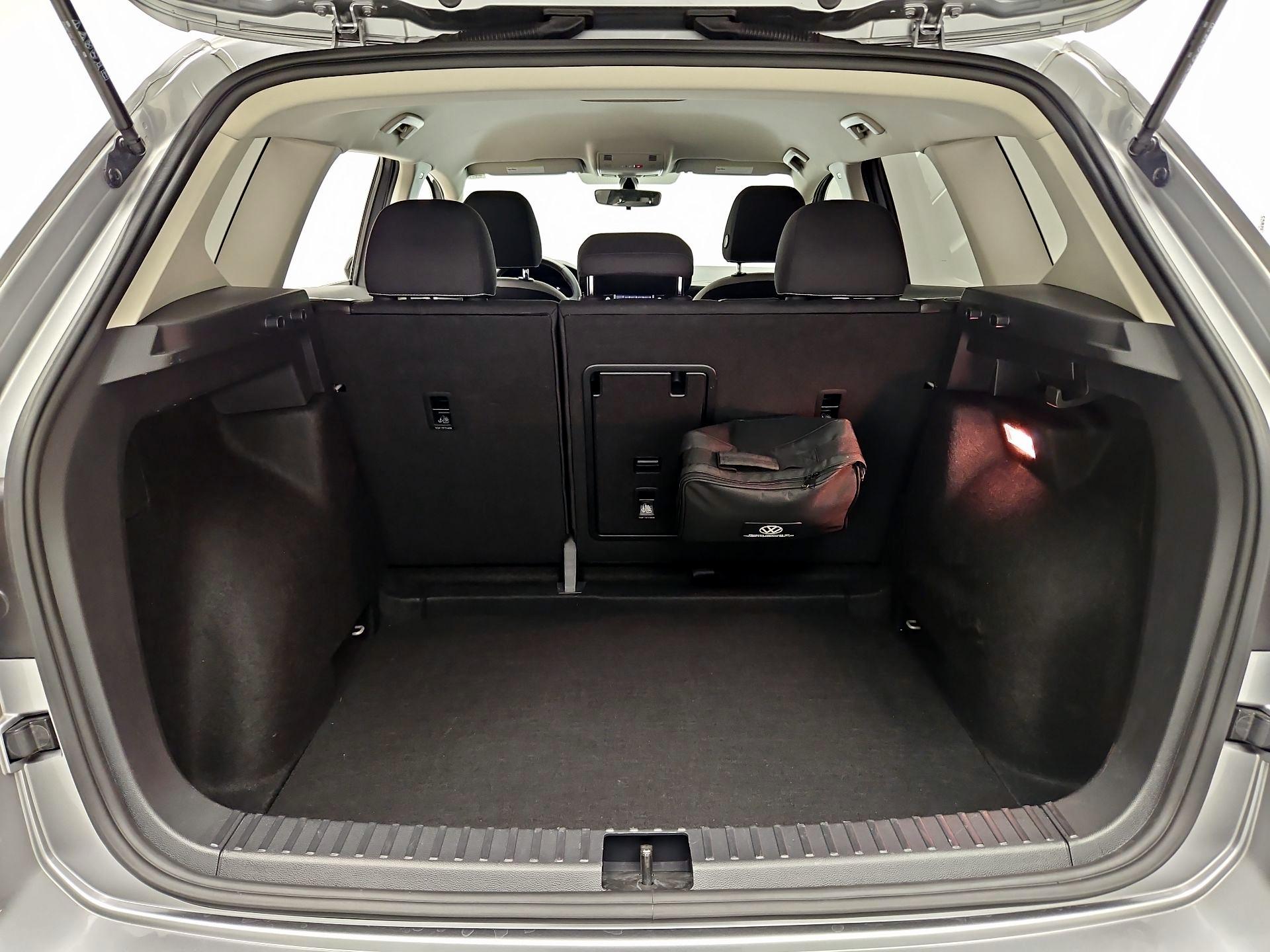 Thumbnail: 2023 Volkswagen Taos - 20