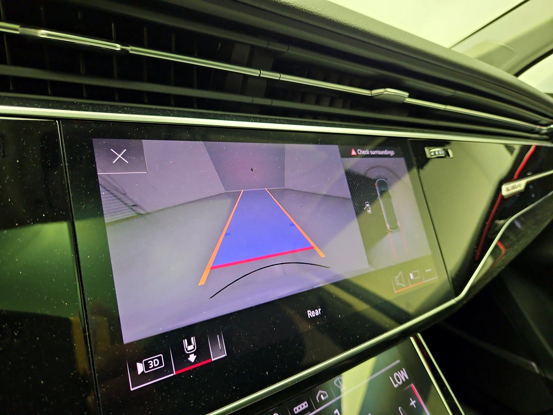 Thumbnail: 2021 Audi Q7 - 15