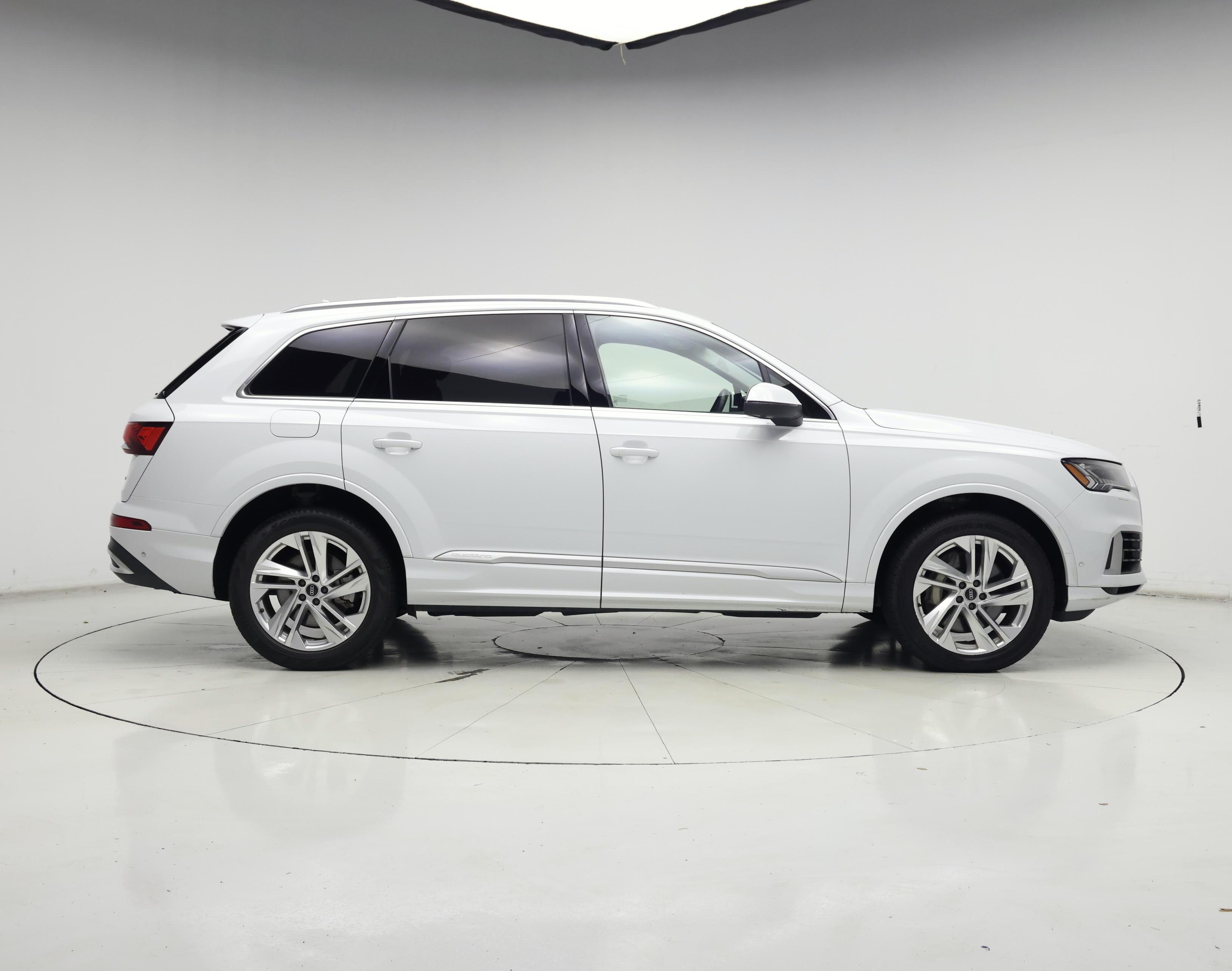 Thumbnail: 2021 Audi Q7 - 7