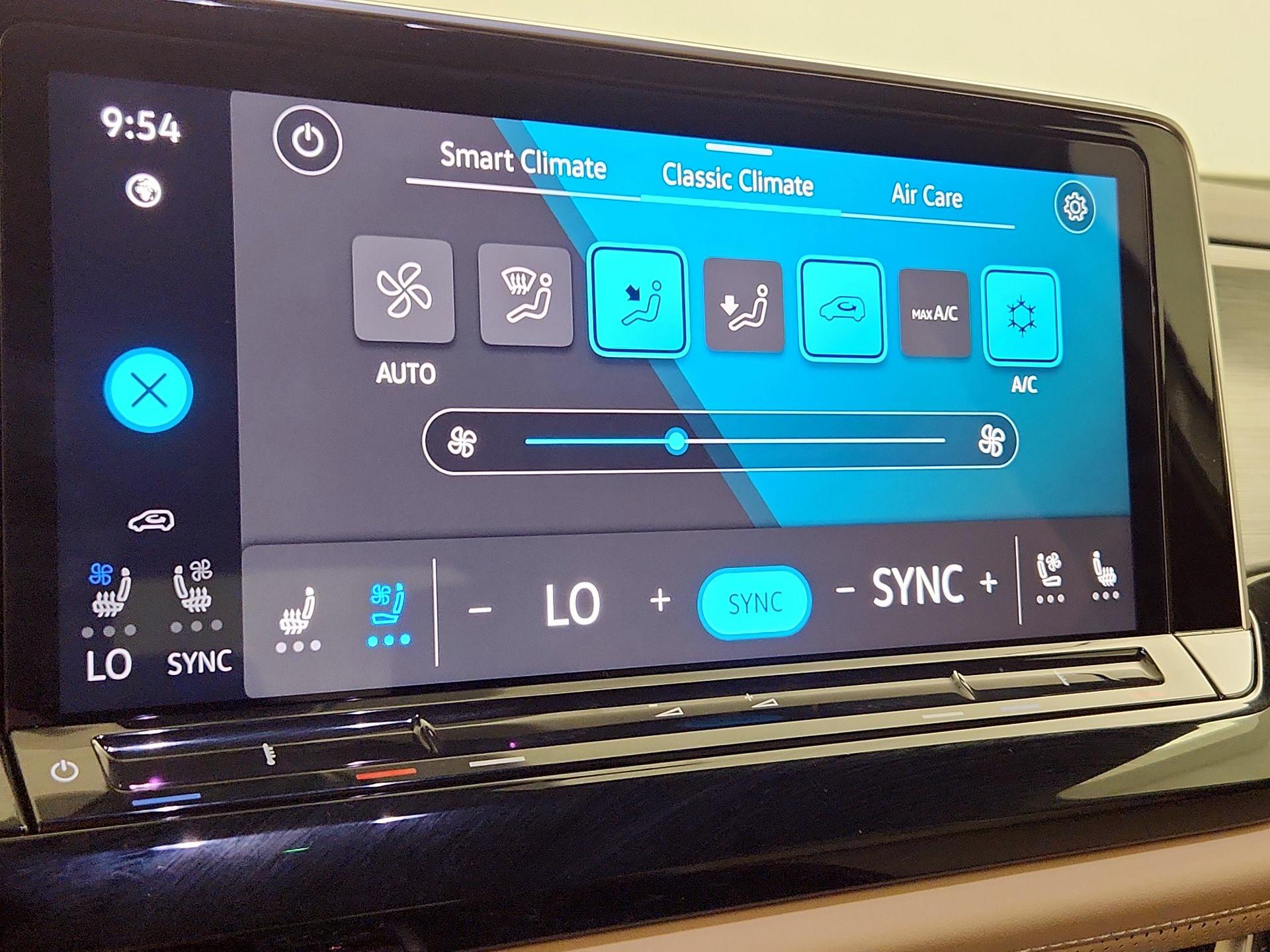 Thumbnail: 2024 Volkswagen Atlas - 16