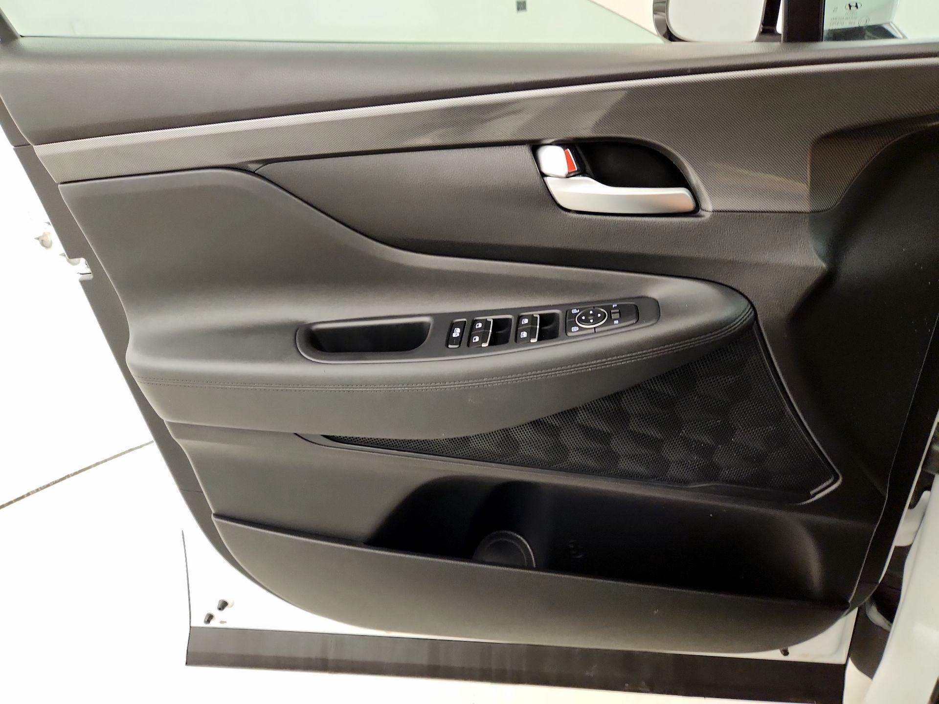 Thumbnail: 2023 Hyundai Santa Fe - 12