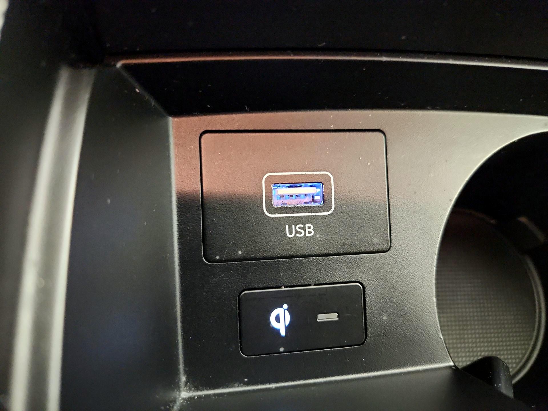 Thumbnail: 2023 Hyundai Santa Fe - 19