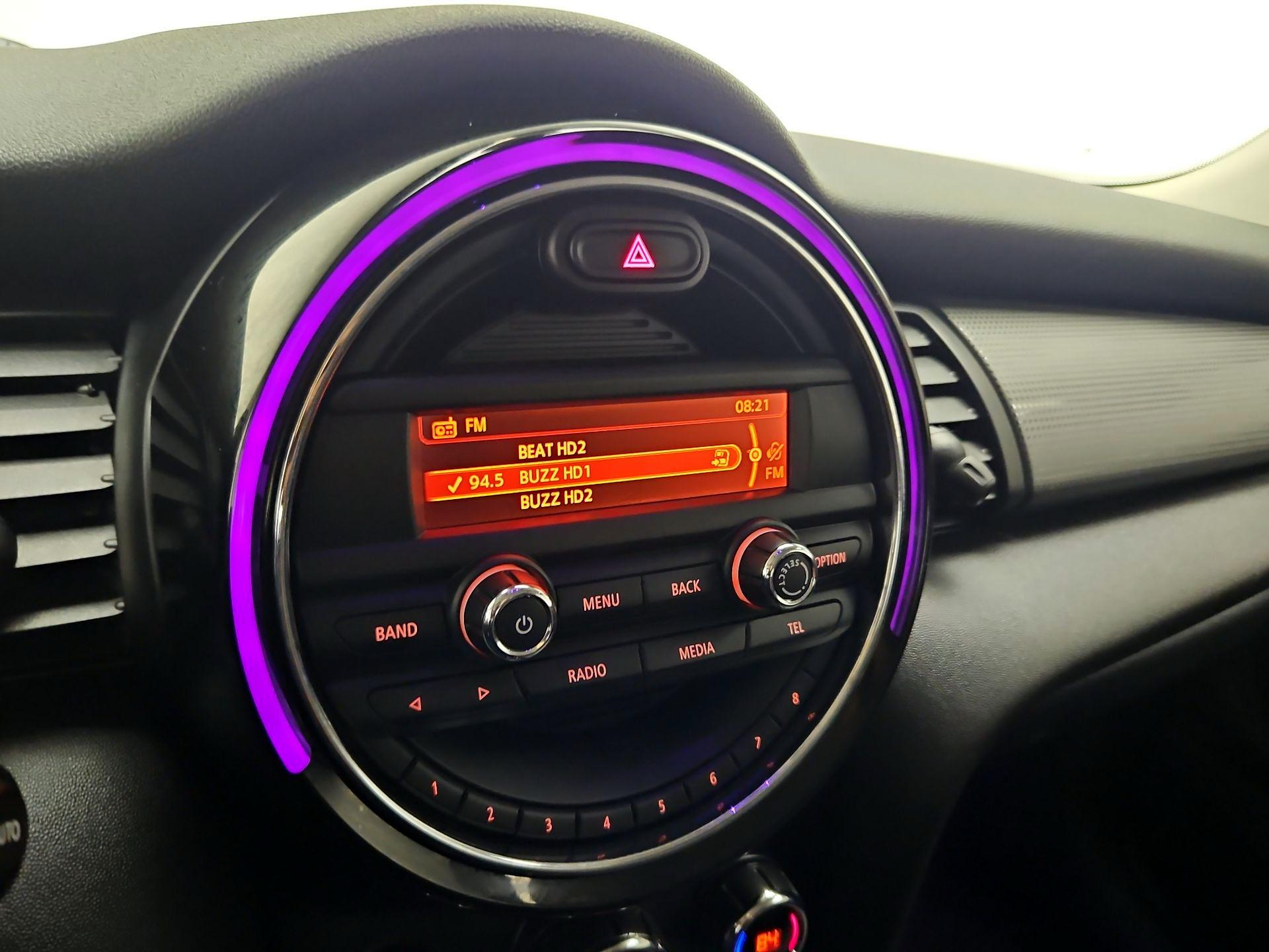 Thumbnail: 2016 MINI Cooper Hardtop - 14