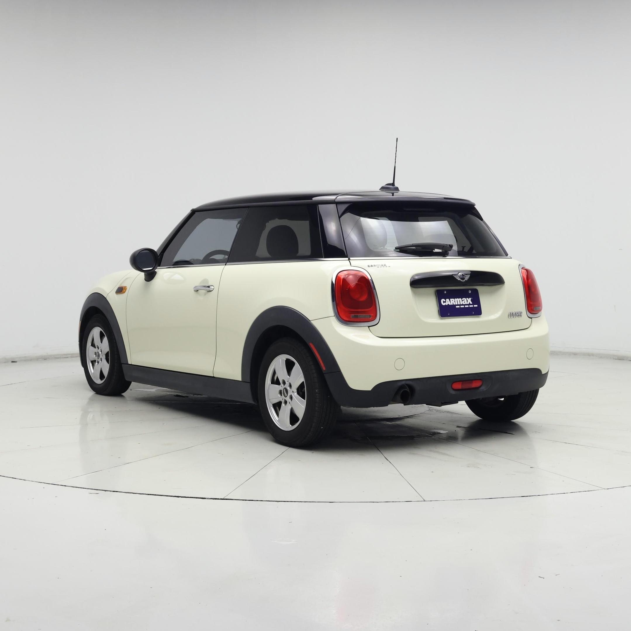 Thumbnail: 2016 MINI Cooper Hardtop - 2
