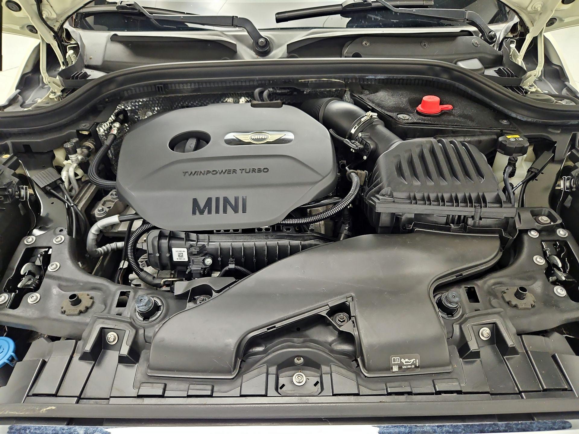 Thumbnail: 2016 MINI Cooper Hardtop - 19