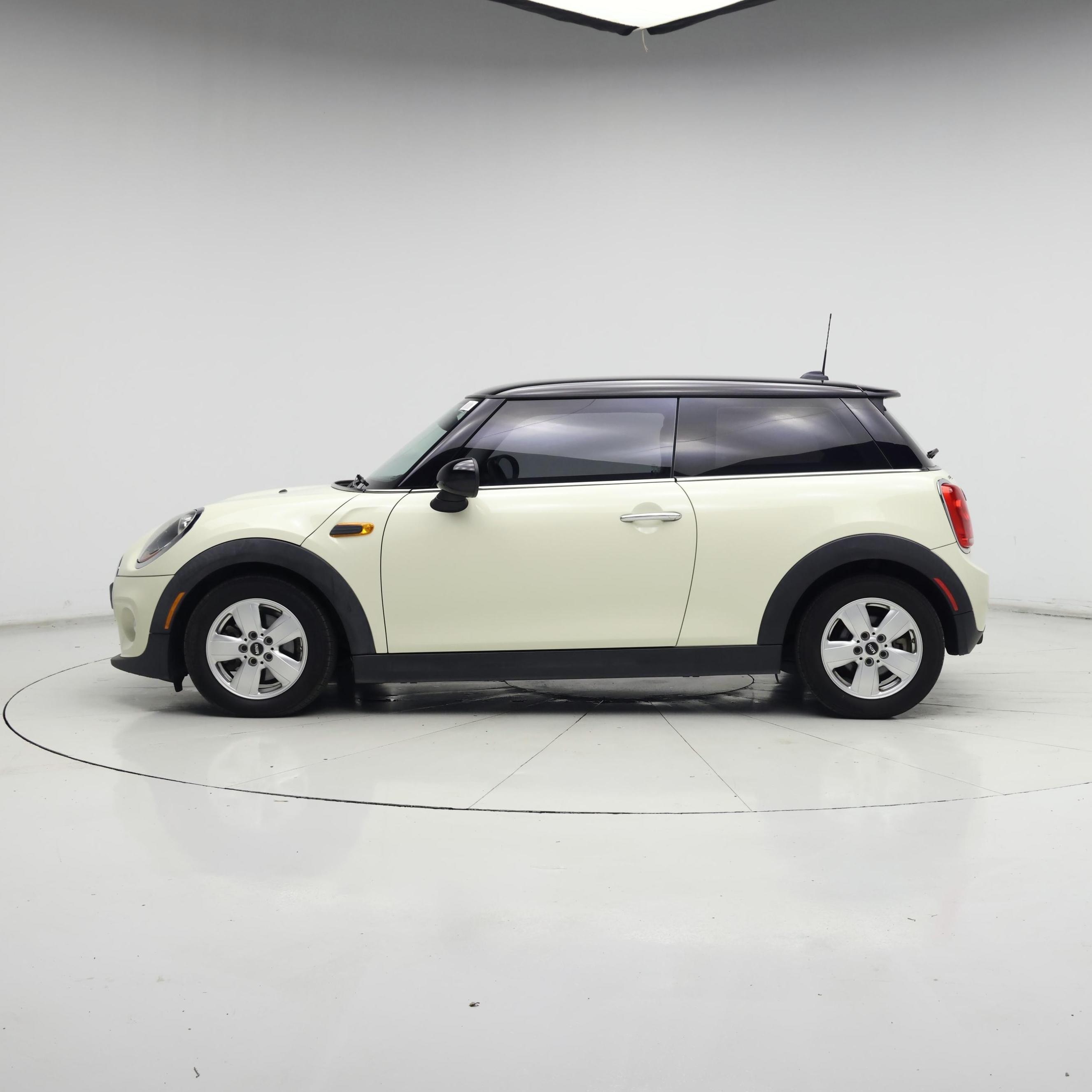 Thumbnail: 2016 MINI Cooper Hardtop - 3