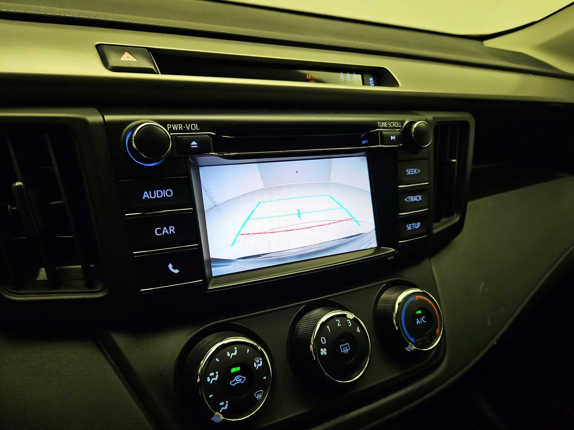 Thumbnail: 2018 Toyota RAV4 - 14