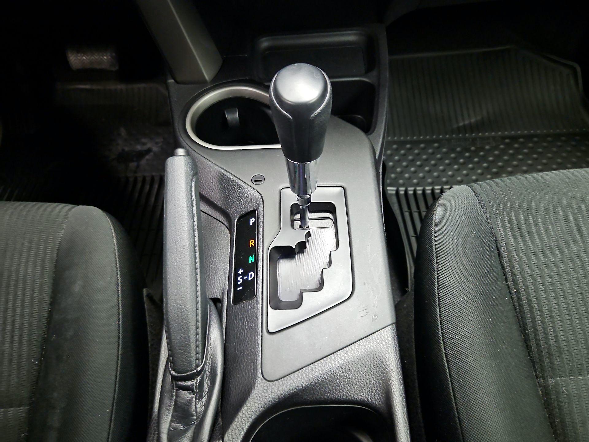 Thumbnail: 2018 Toyota RAV4 - 17