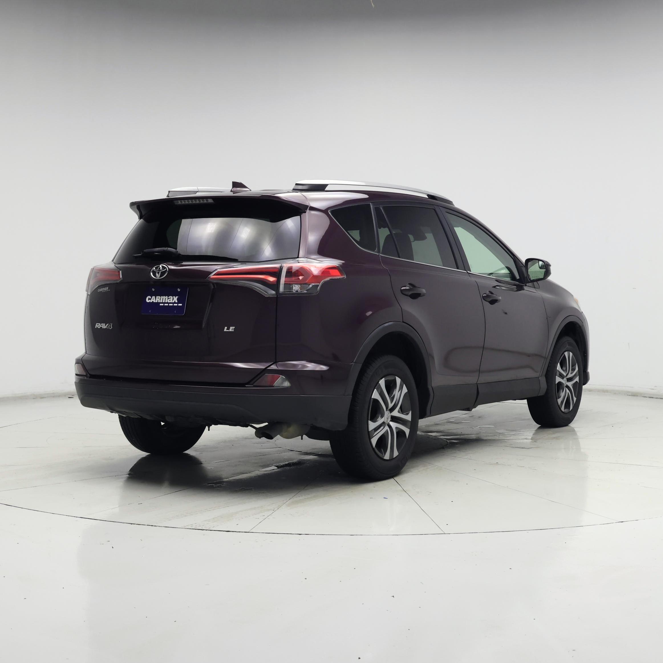 Thumbnail: 2018 Toyota RAV4 - 8