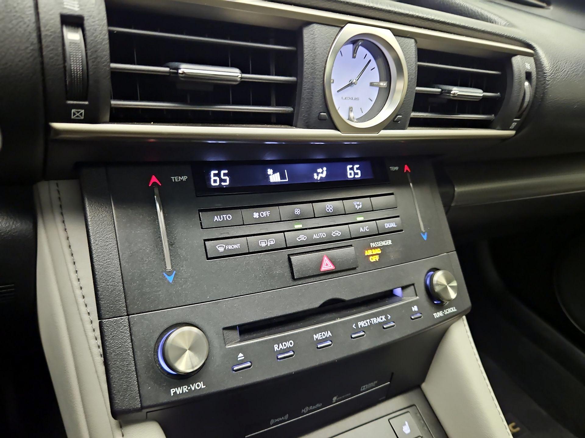 Thumbnail: 2016 Lexus RC - 17