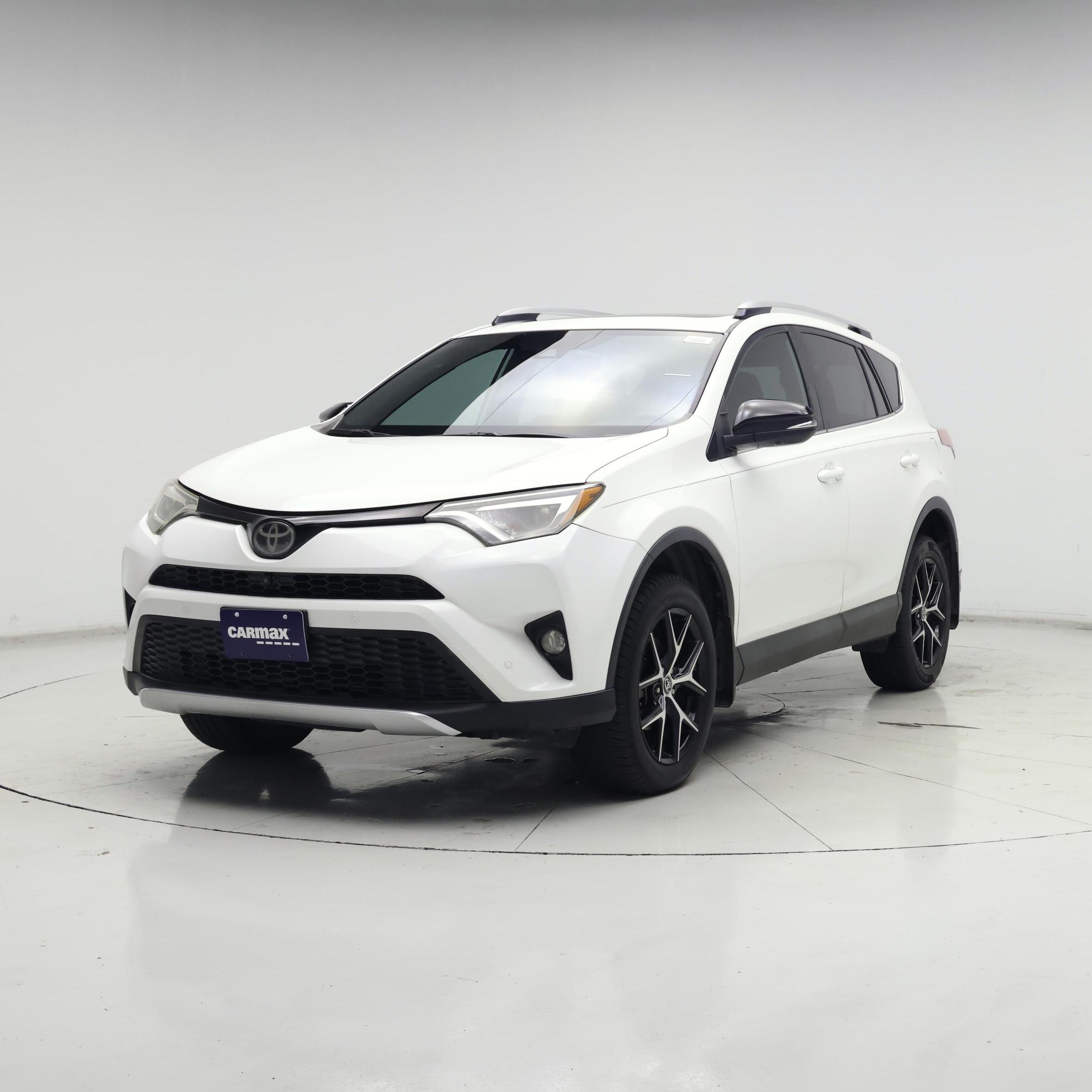Thumbnail: 2016 Toyota RAV4 - 4